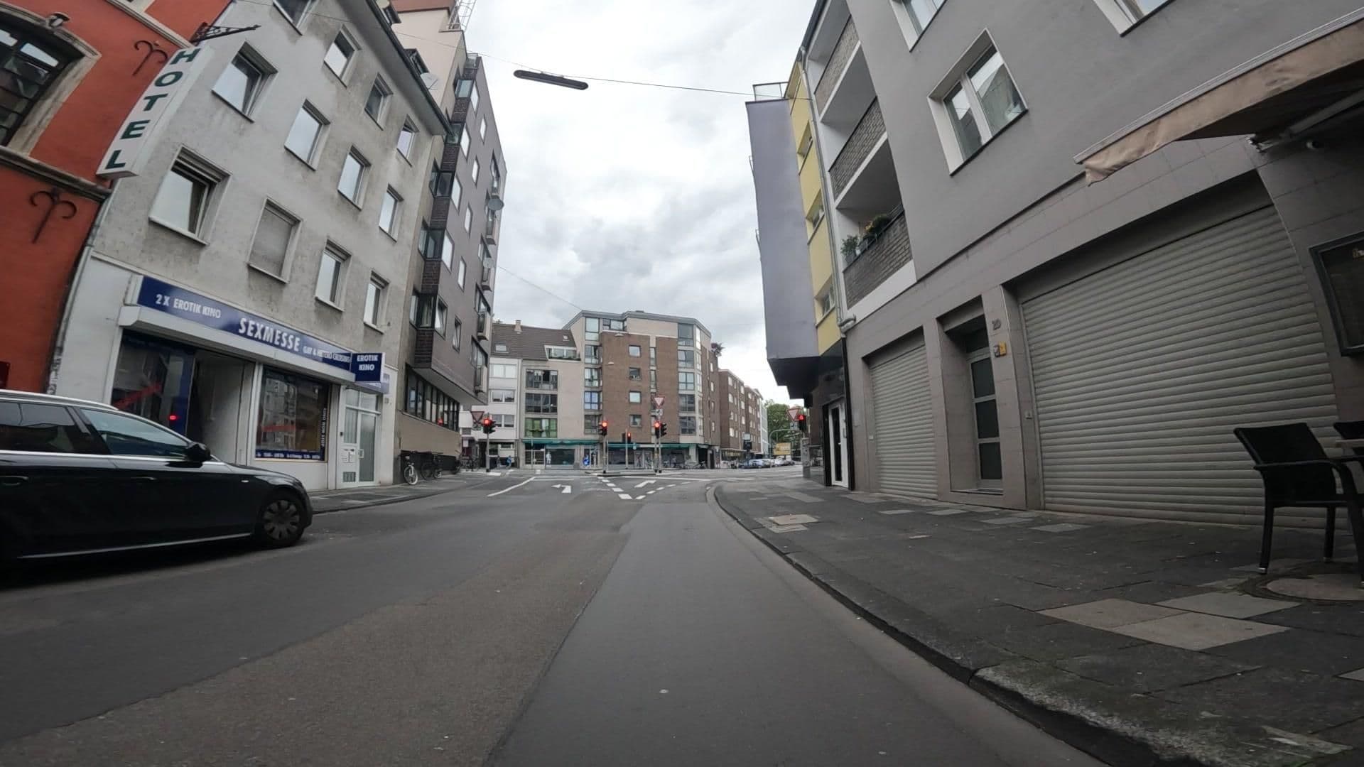 Street view near Hotel Ahl Meerkatzen, Altstadt Sud — © marccologne (CC BY-SA · Mapillary)