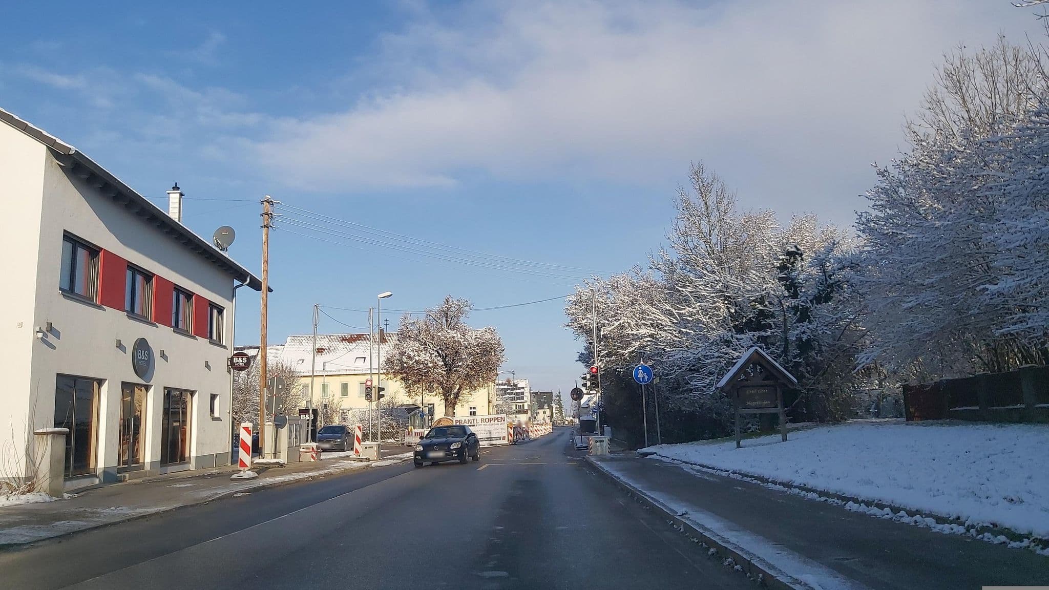 Street view near B&S Hotel, Weißenhorn — © KrebsRap (CC BY-SA · Mapillary)