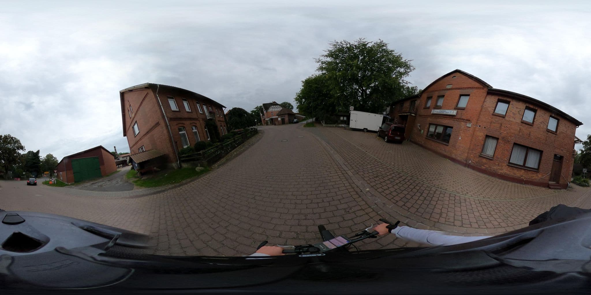 Street view near Gasthof Hösseringer Hof, Suderburg — © Lennzzz (CC BY-SA · Mapillary)