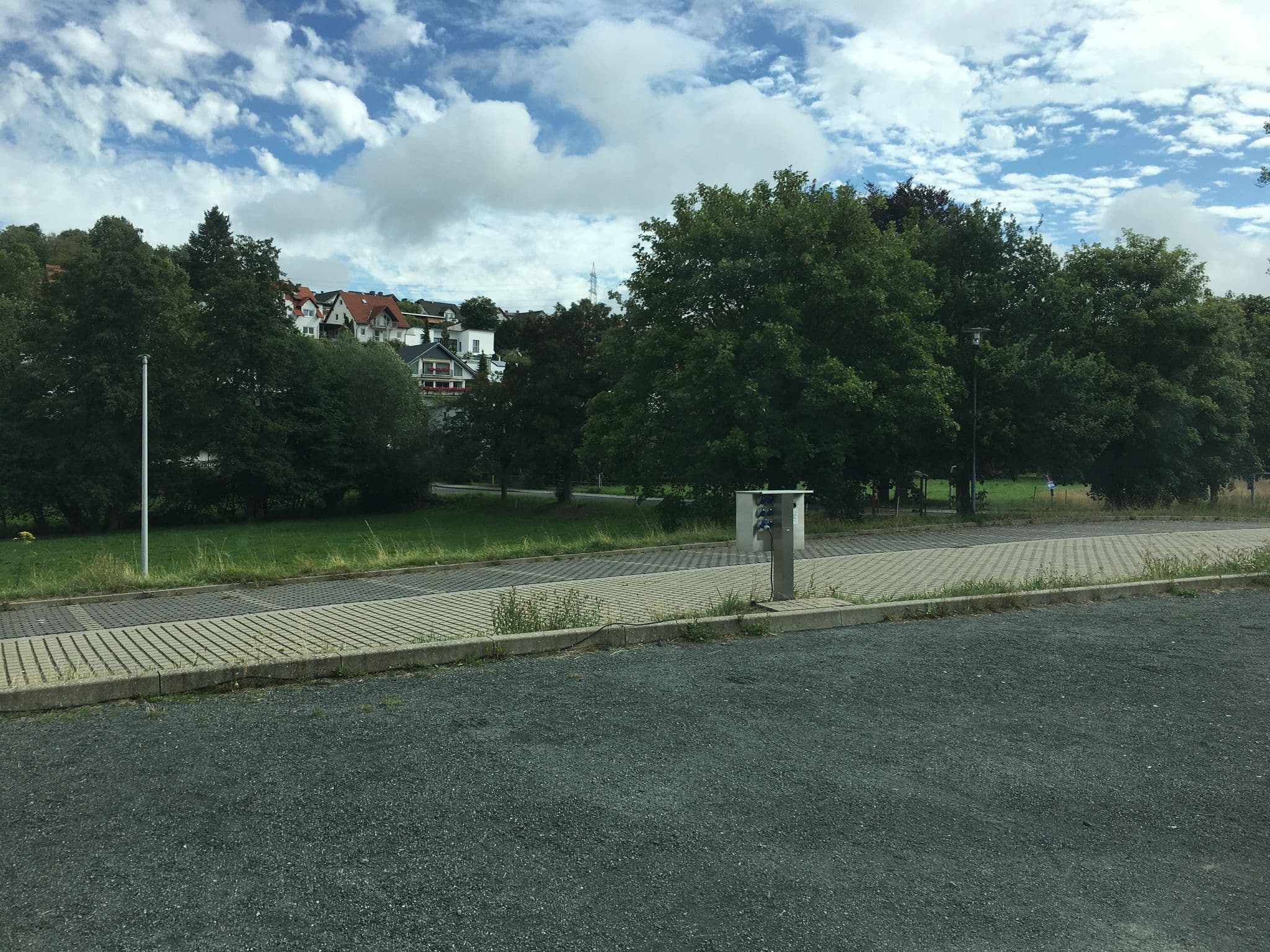 Street view near Wohnmobilhafen Idstein, Idstein — © raymond (CC BY-SA · Mapillary)