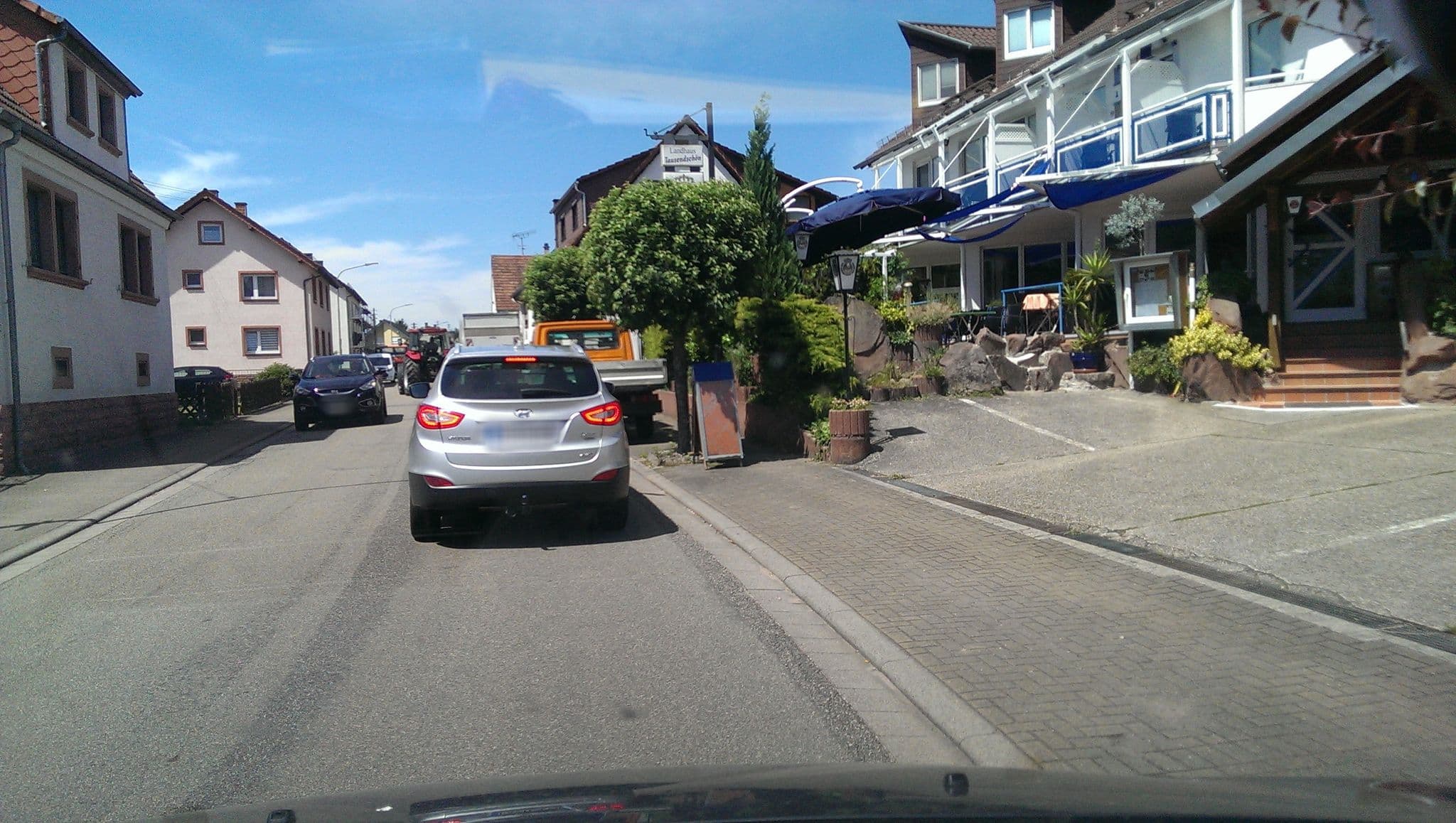 Street view near Landhaus Tausendschön, Fischbach — © bufonto (CC BY-SA · Mapillary)
