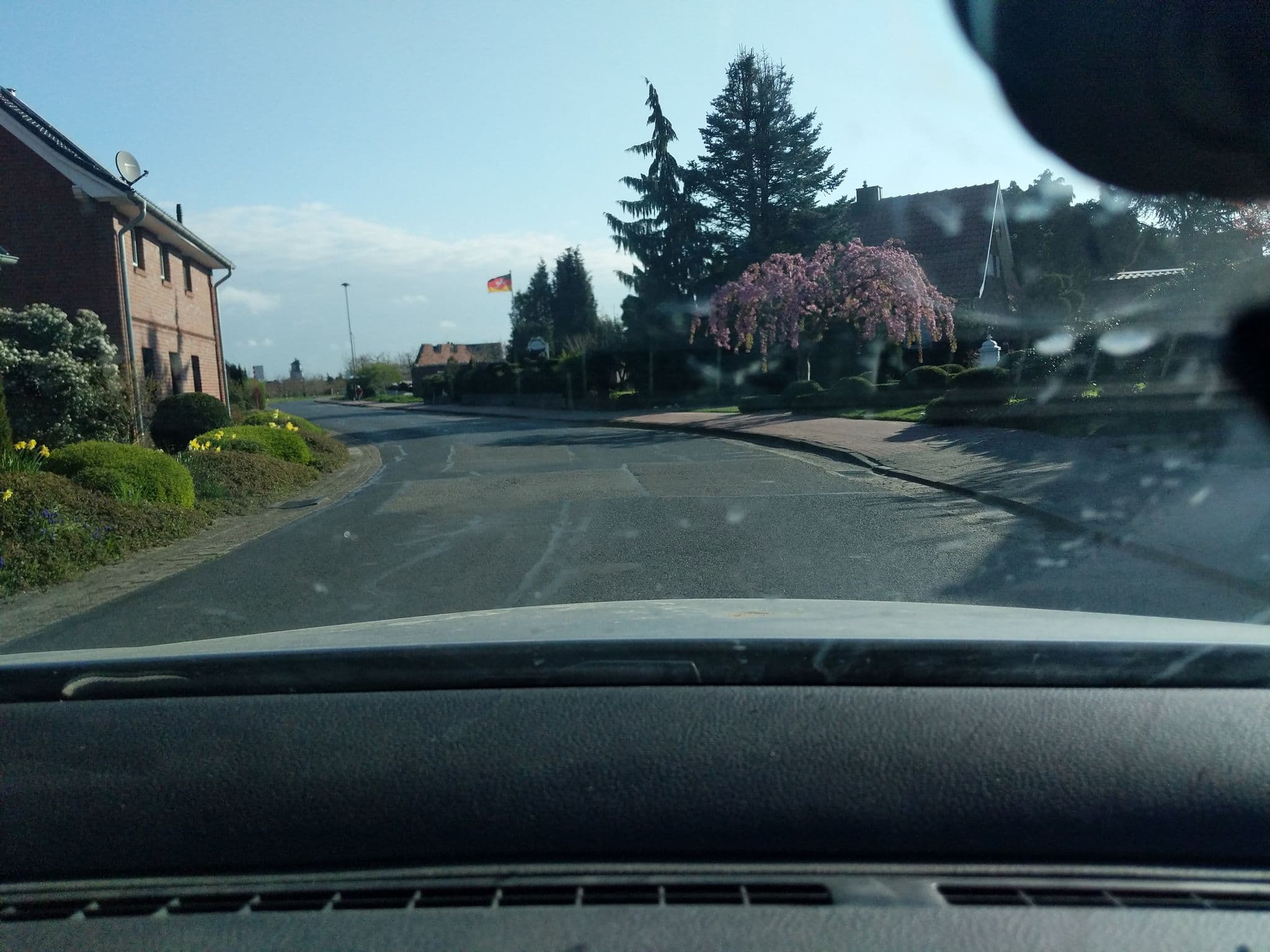 Street view near Ferienappartment am Lühedeich, Grünendeich — © nesshof (CC BY-SA · Mapillary)