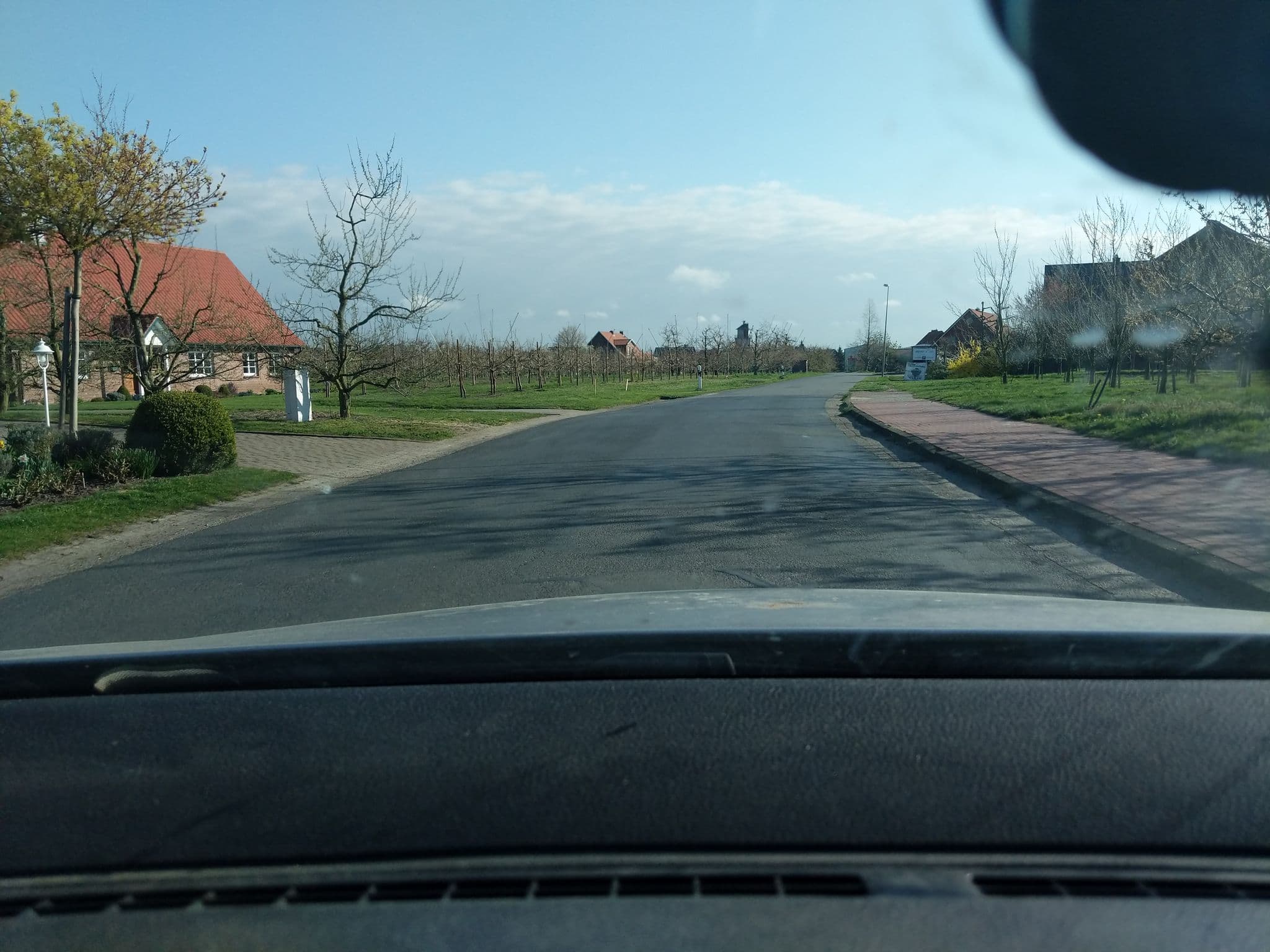 Street view near Ferienappartments Lüheblick, Grünendeich — © nesshof (CC BY-SA · Mapillary)