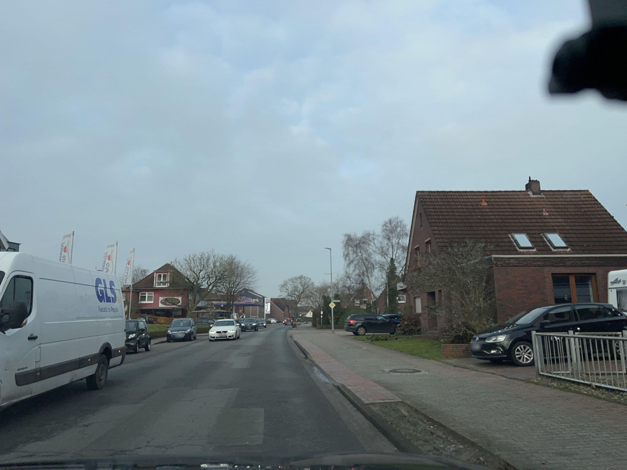 Street view near Hotel Friesische Wehde, Bockhorn — © Isilcalgan (CC BY-SA · Mapillary)