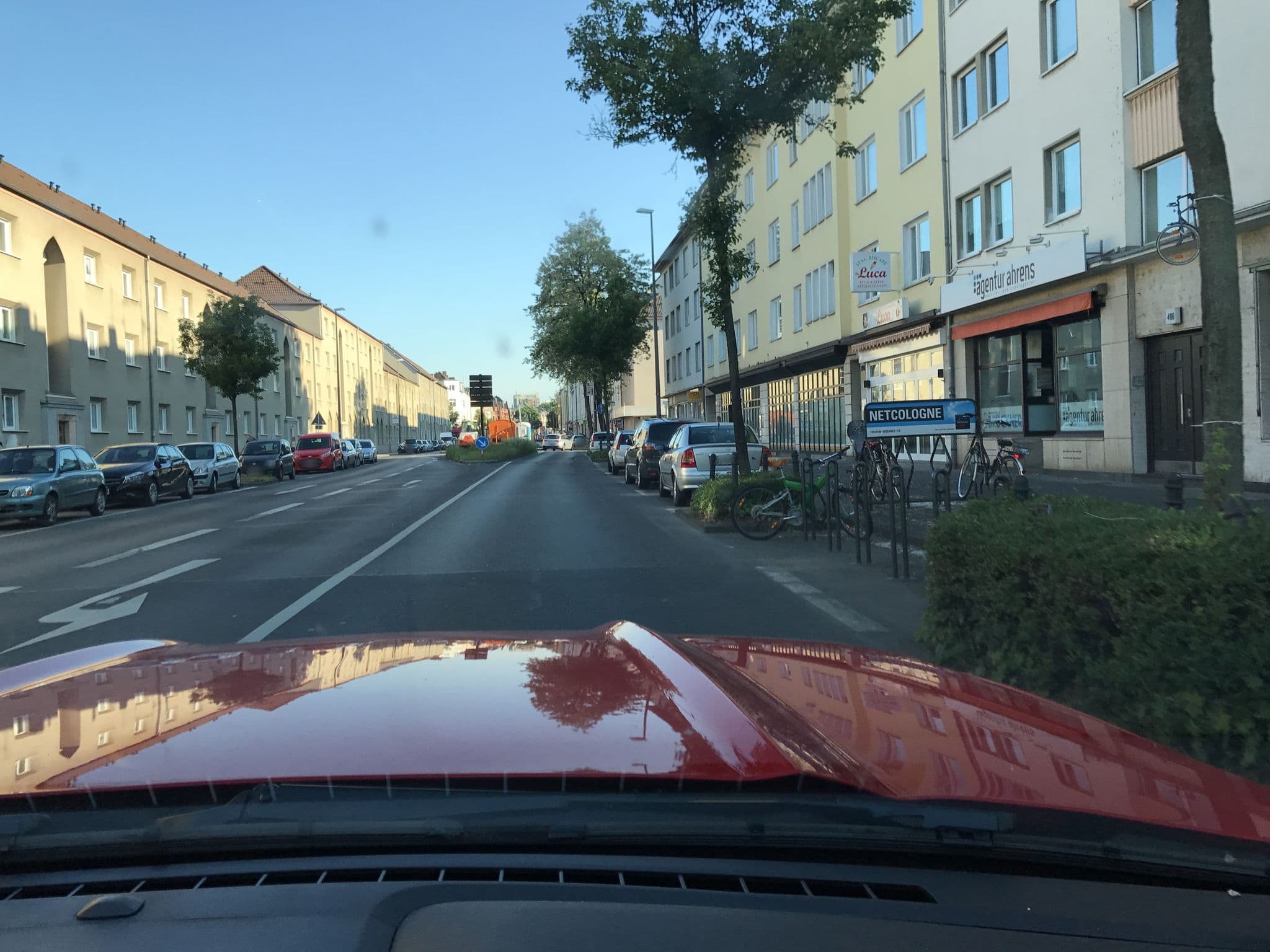 Street view near Hotel Köln 2020, Nippes — © islaeh (CC BY-SA · Mapillary)