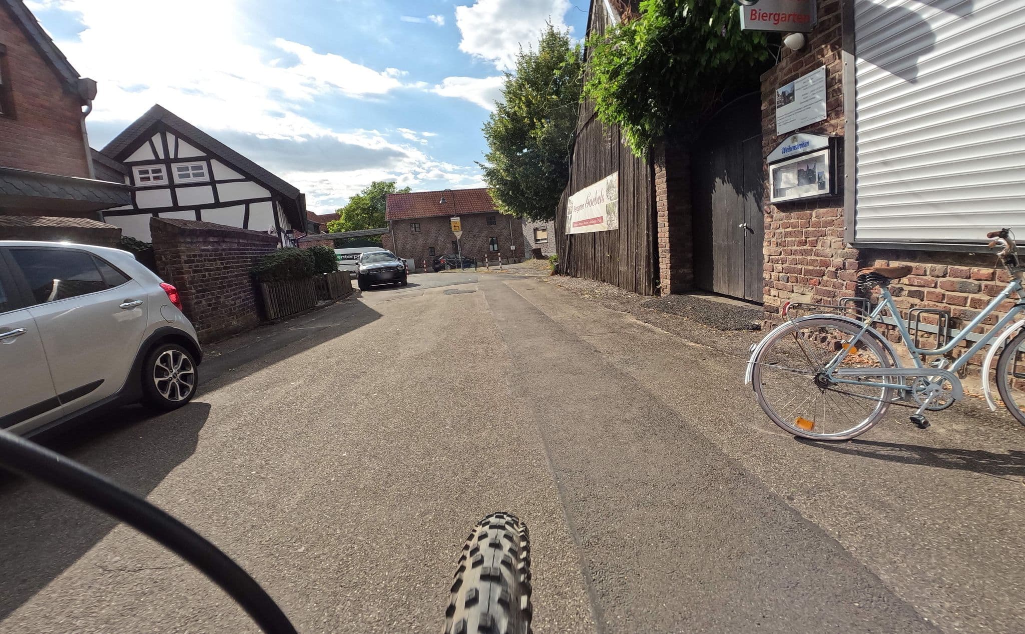Street view near Hotel-Restaurant Goebels, Sinnersdorf — © countzero5 (CC BY-SA · Mapillary)