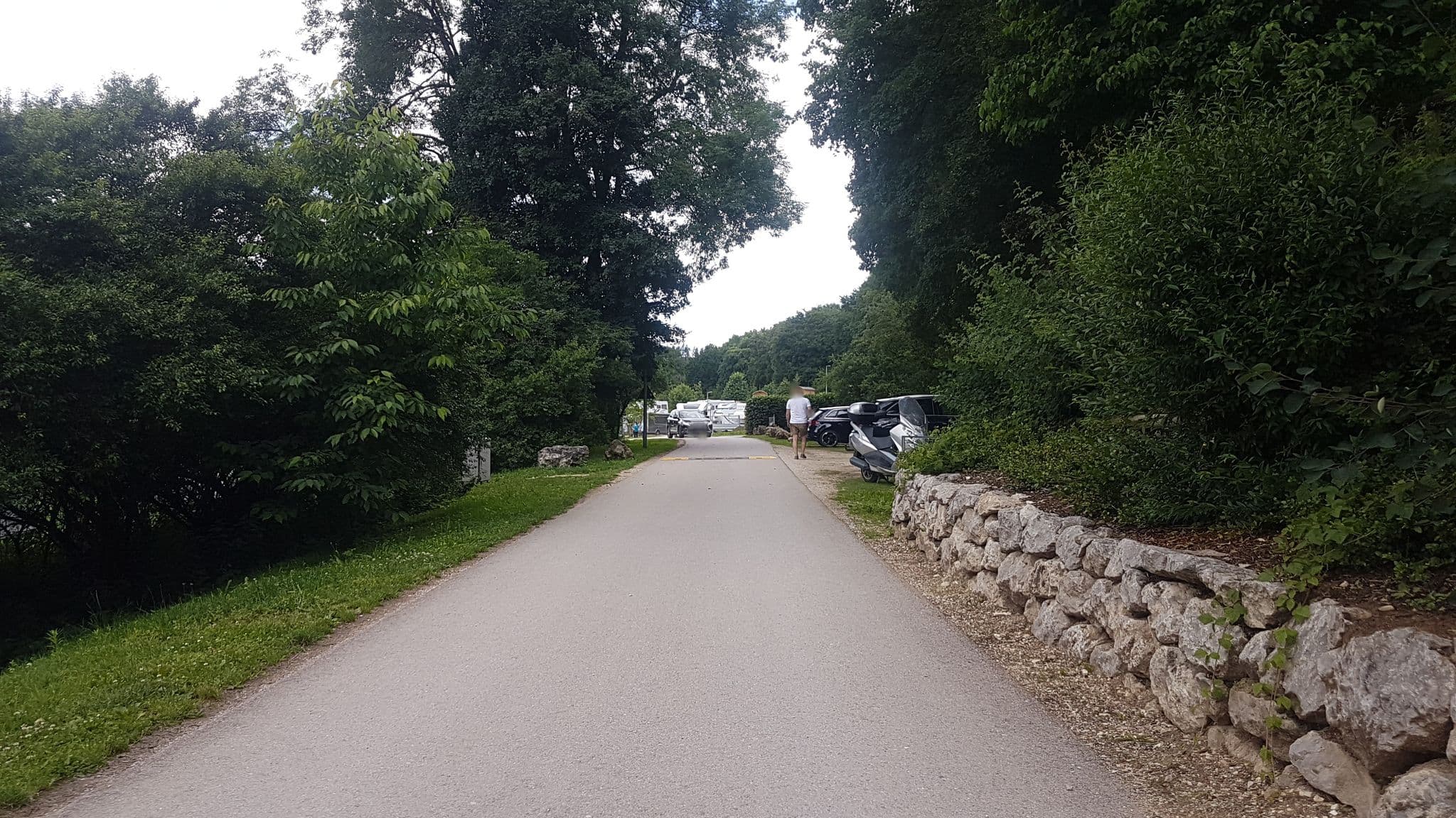Street view near Freizeitanlage Hammermühle, Solnhofen — © changchun1 (CC BY-SA · Mapillary)