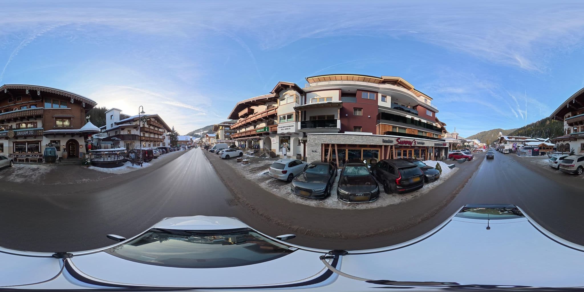 Street view near Hotel Sonnenhof, Aschau — © osmplus_org (CC BY-SA · Mapillary)