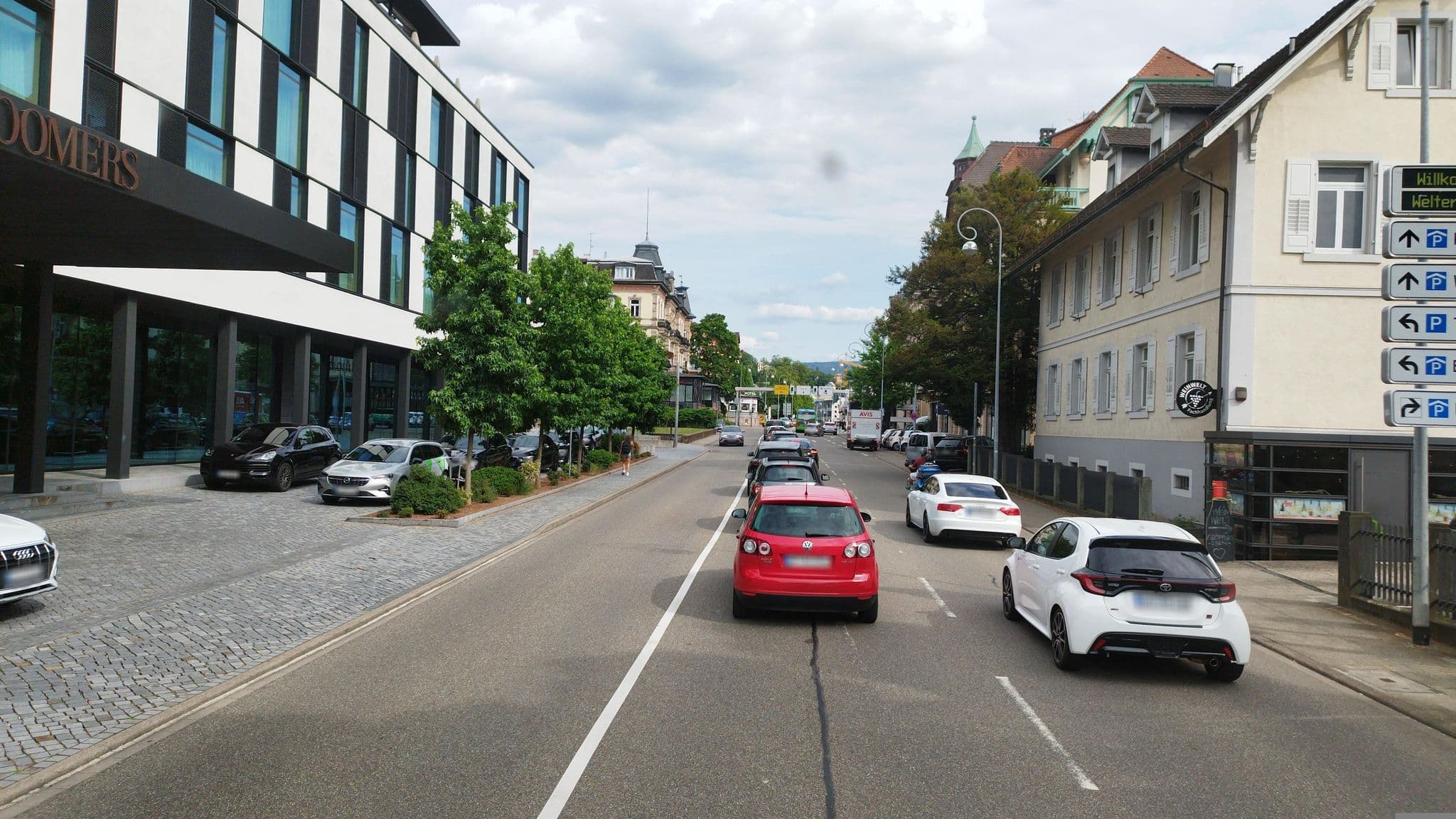 Street view near Roomers, Baden-Baden — © bct (CC BY-SA · Mapillary)
