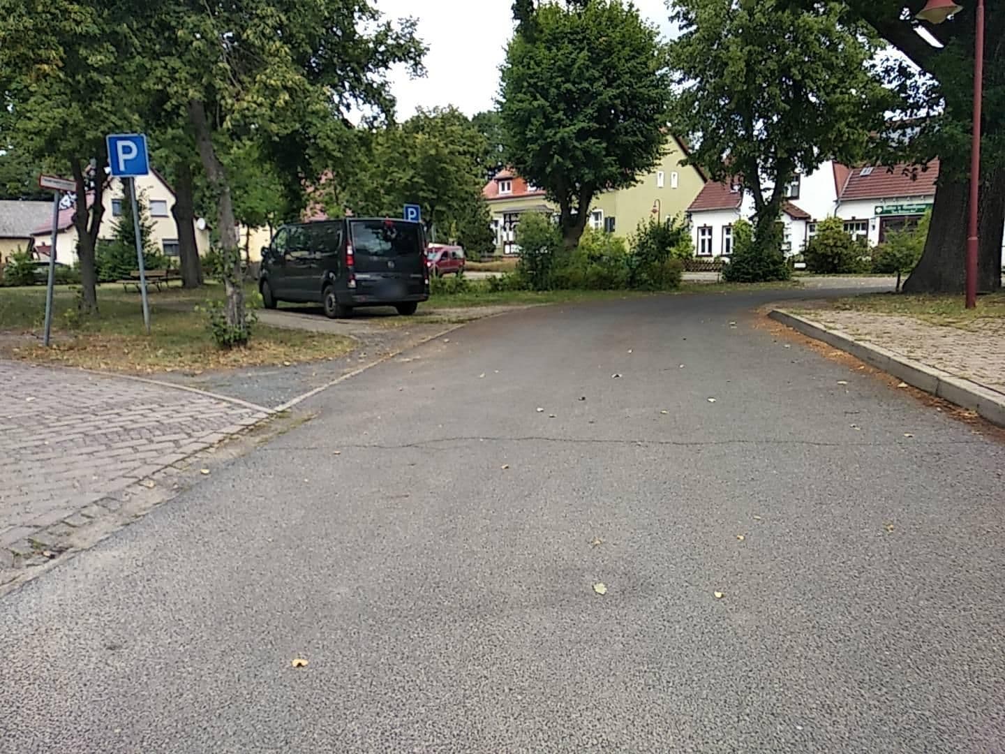 Street view near Apartmenthaus „Liubas Insel“, Halbe — © mbit (CC BY-SA · Mapillary)
