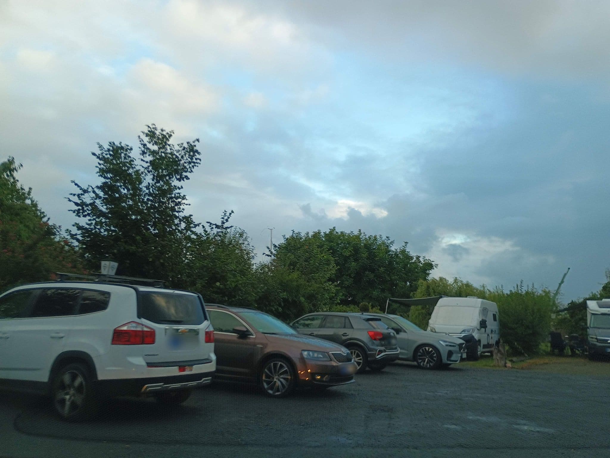 Street view near Stubbe's Gasthaus, Grünendeich — © thetornado76 (CC BY-SA · Mapillary)