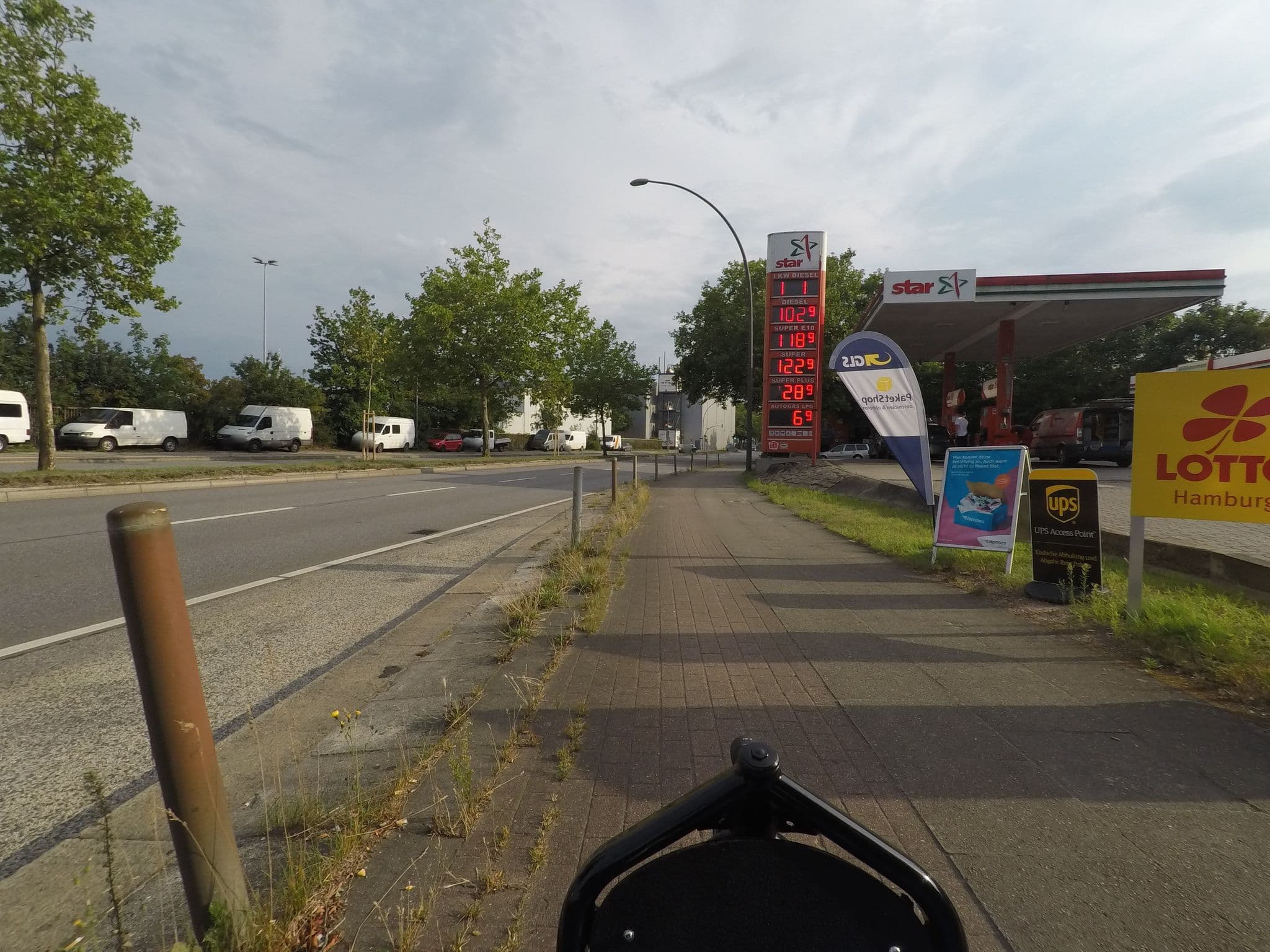 Street view near Hotel Böttcherhof, Billbrook — © mjay (CC BY-SA · Mapillary)