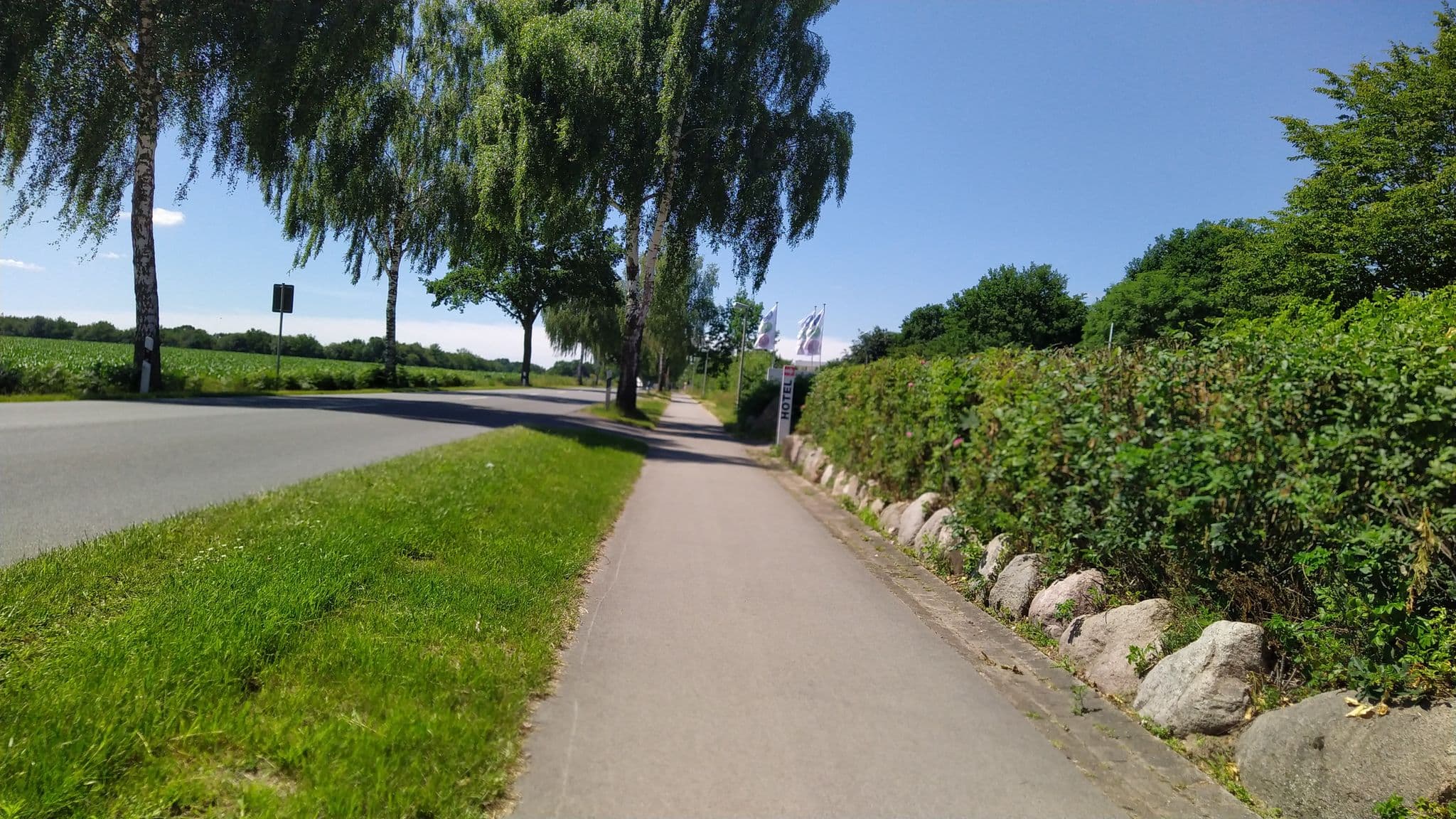 Street view near STADE LAND GOLF HOTEL, Deinste — © calmapill (CC BY-SA · Mapillary)