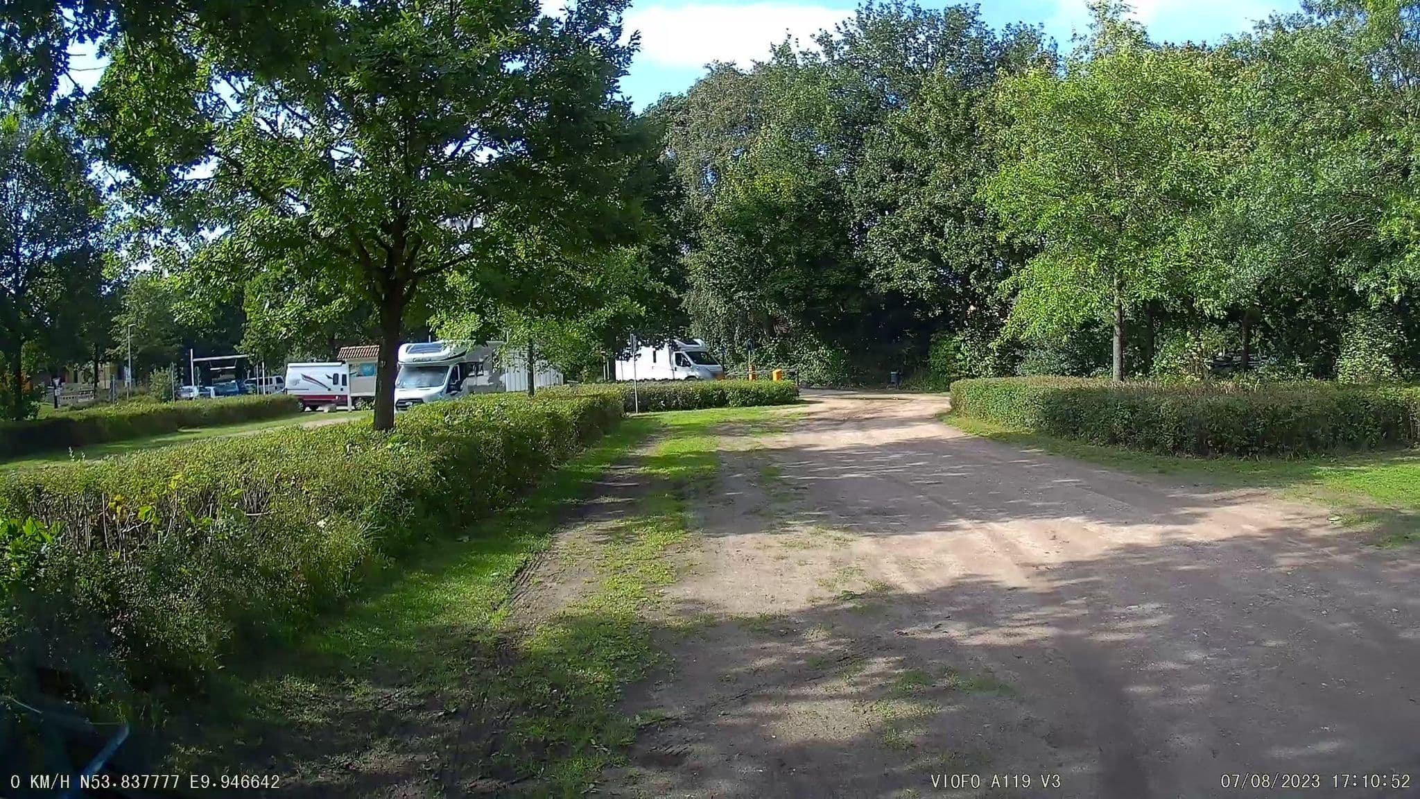 Street view near Wohnmobilstellplatz Holsten-Therme - Kaltenkirchen, Kaltenkirchen — © alexander2010 (CC BY-SA · Mapillary)