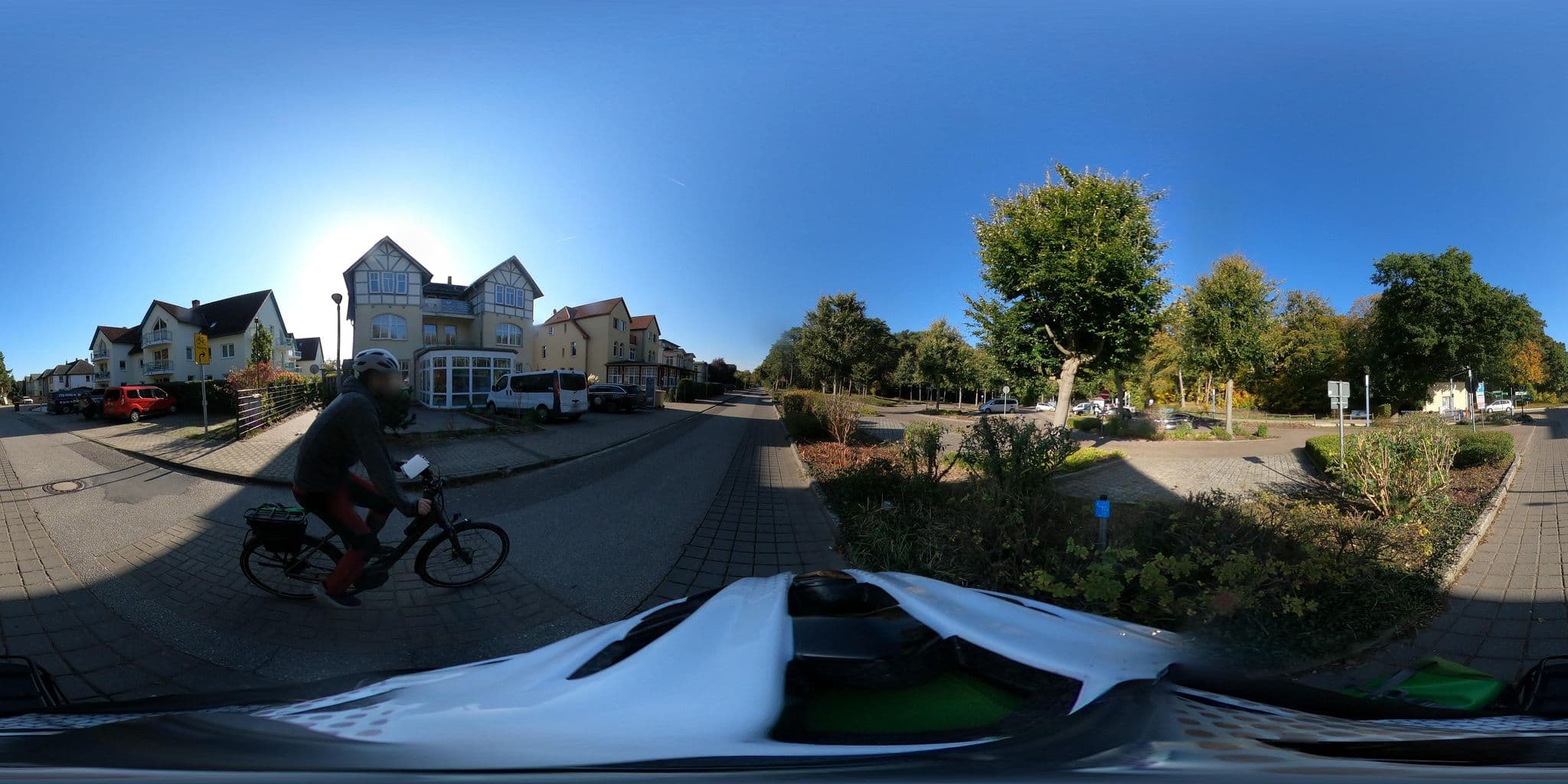 Street view near Villa Meeresrauschen, Ostseebad Zinnowitz — © Mobilitaetswerk (CC BY-SA · Mapillary)