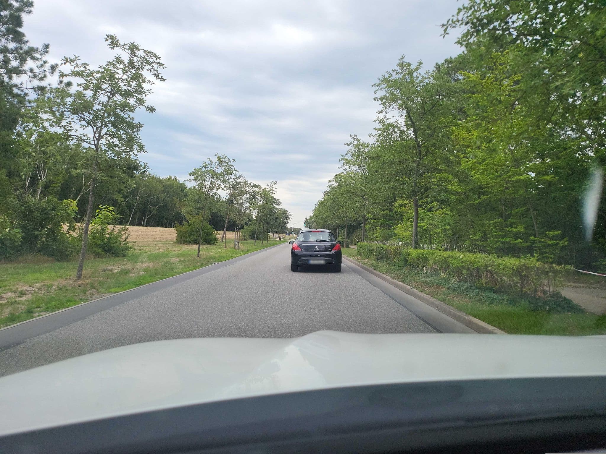 Street view near Villa Sonnenfrieden, Born — © DerMaster0815 (CC BY-SA · Mapillary)