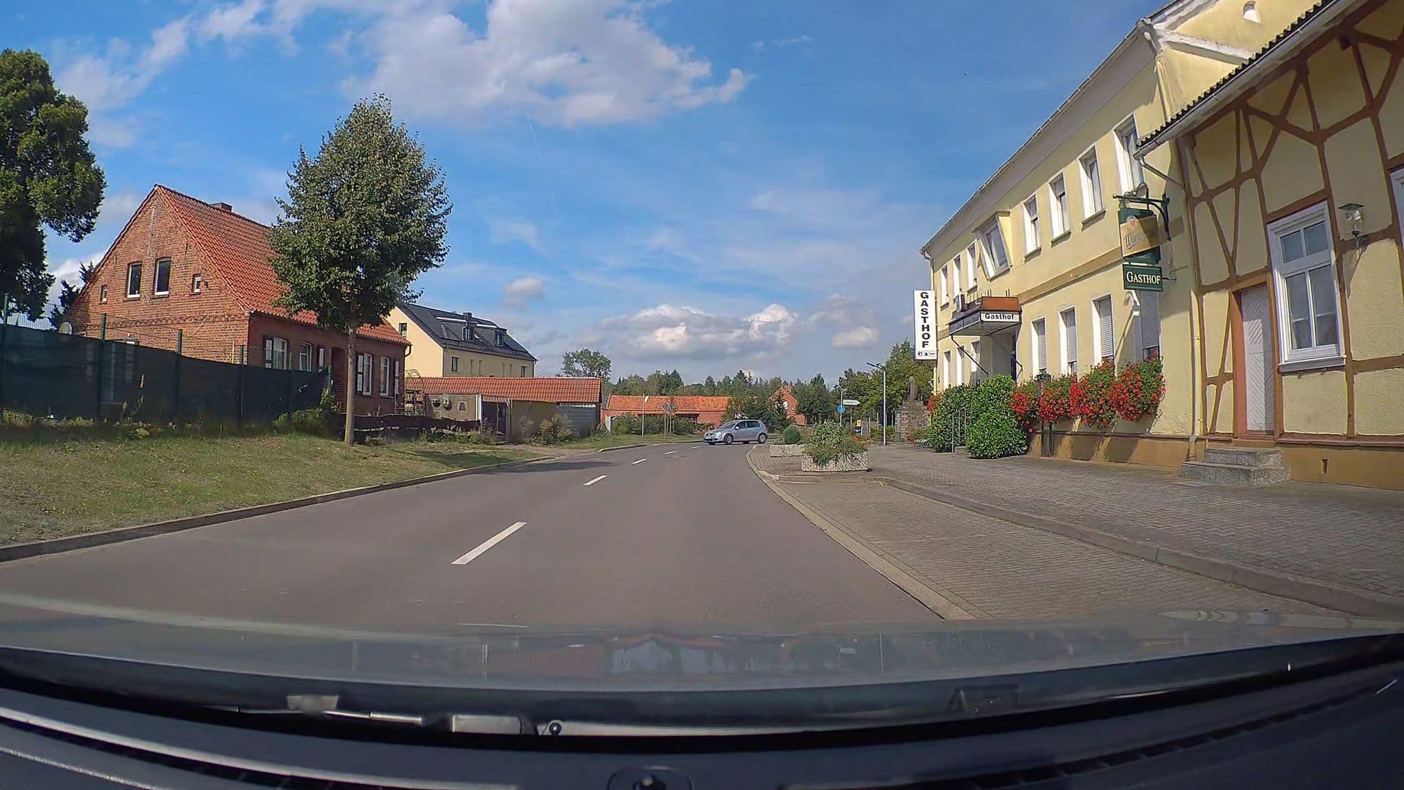 Street view near Hotel Restaurant "Brauner Hirsch", Letzlingen — © poxonline (CC BY-SA · Mapillary)