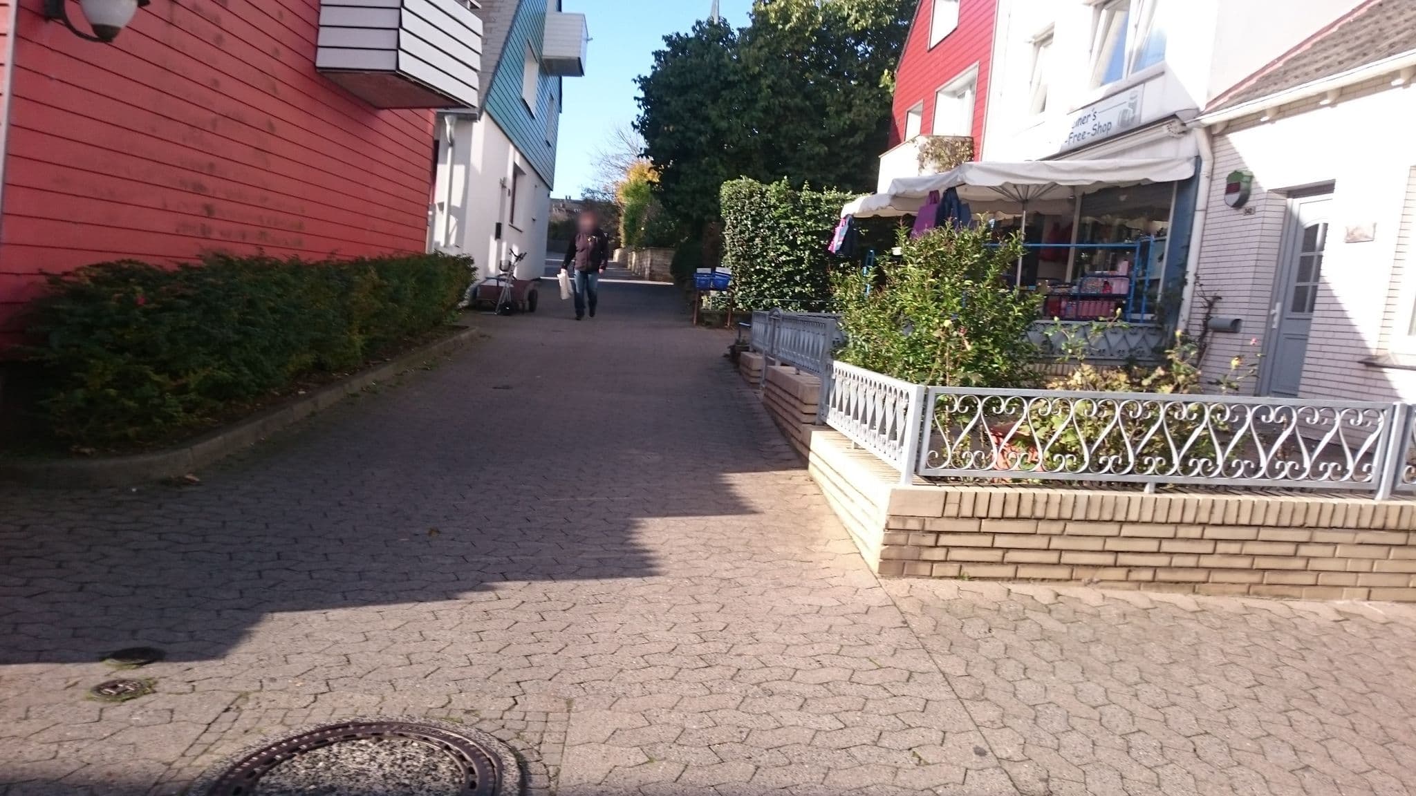 Street view near Haus Neptun, Helgoland — © thx (CC BY-SA · Mapillary)