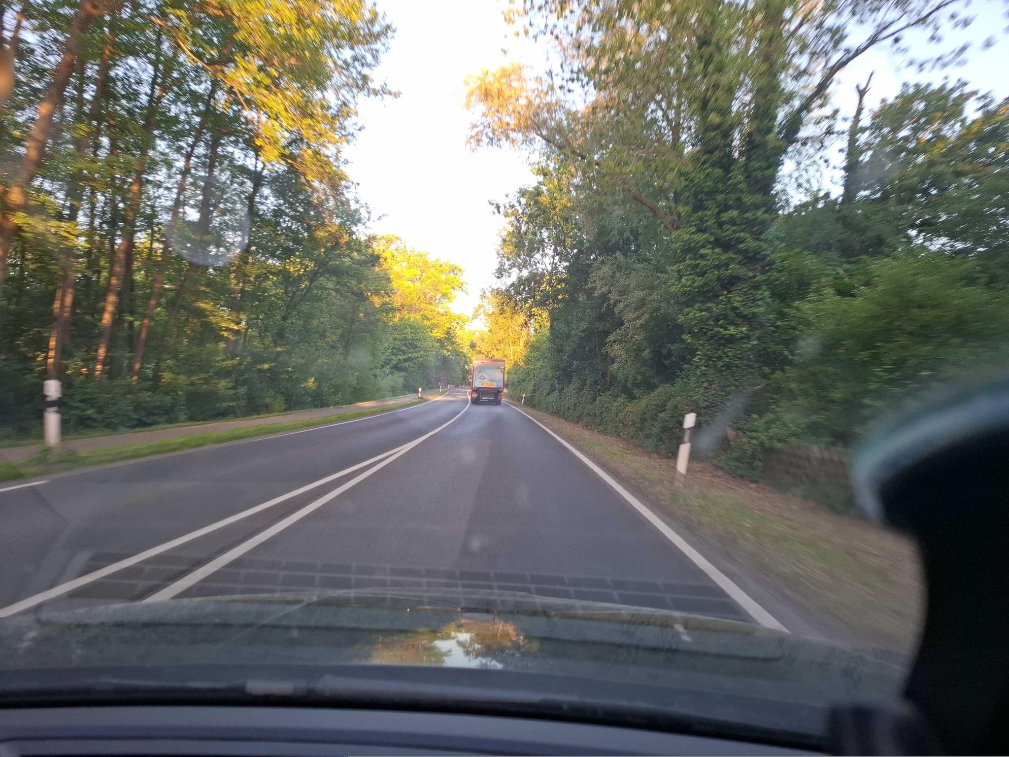 Street view near Campingplatz Irenensee Touristenplätze, Uetze — © Jaschu31311 (CC BY-SA · Mapillary)