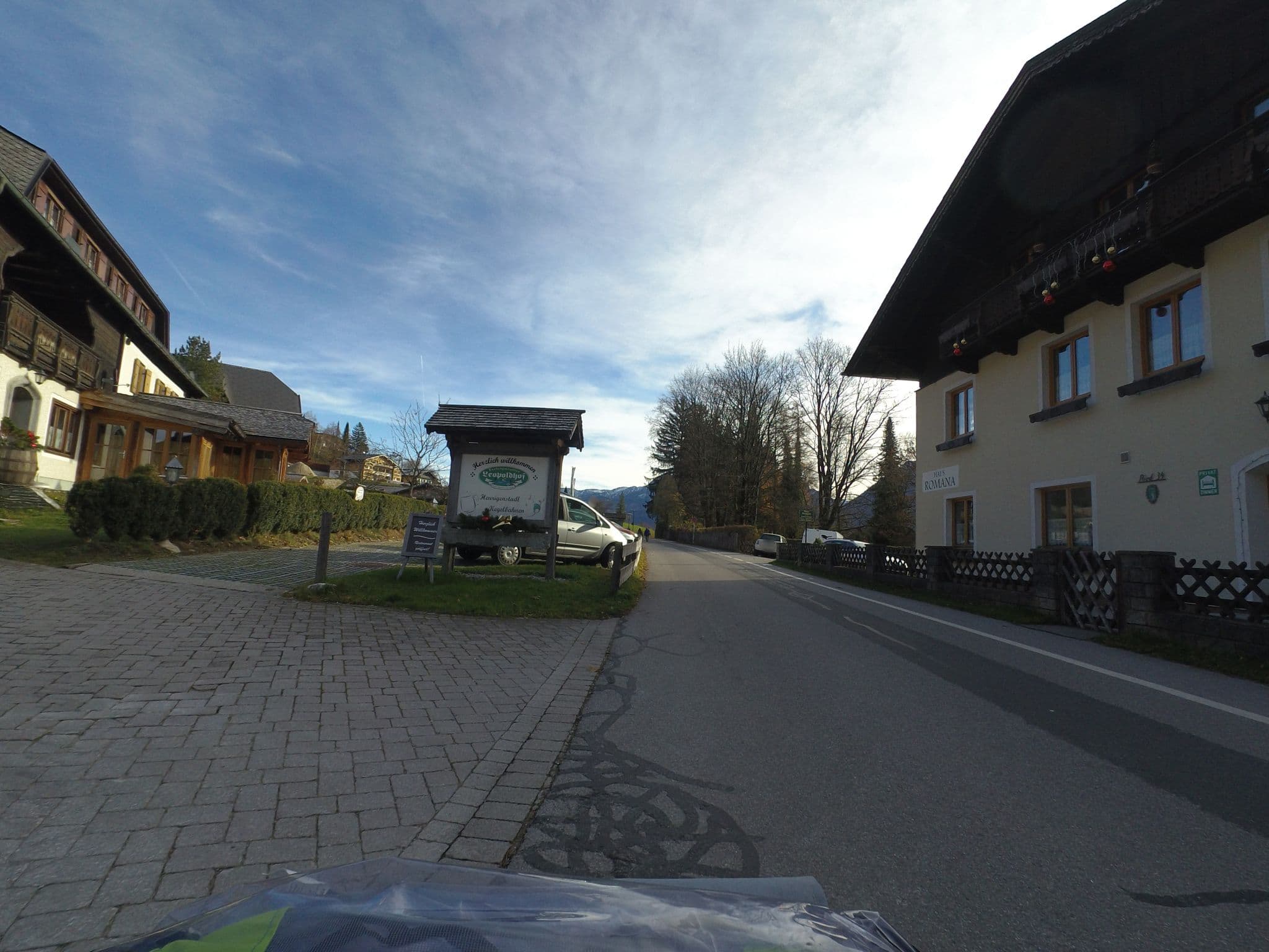 Street view near Leopoldhof, Sankt Wolfgang im Salzkammergut — © schermy_at (CC BY-SA · Mapillary)