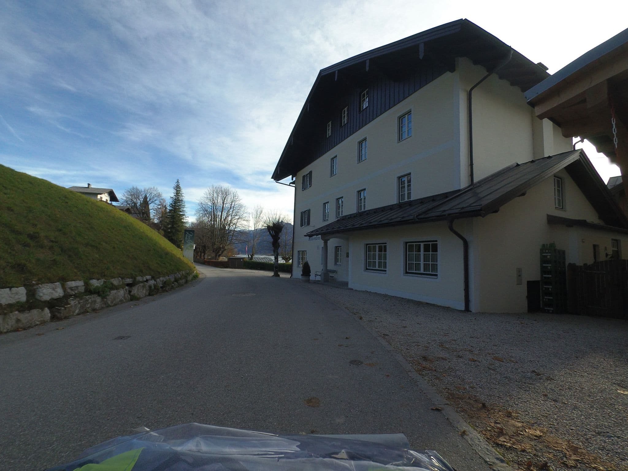 Street view near Falkenstein, Sankt Wolfgang im Salzkammergut — © schermy_at (CC BY-SA · Mapillary)