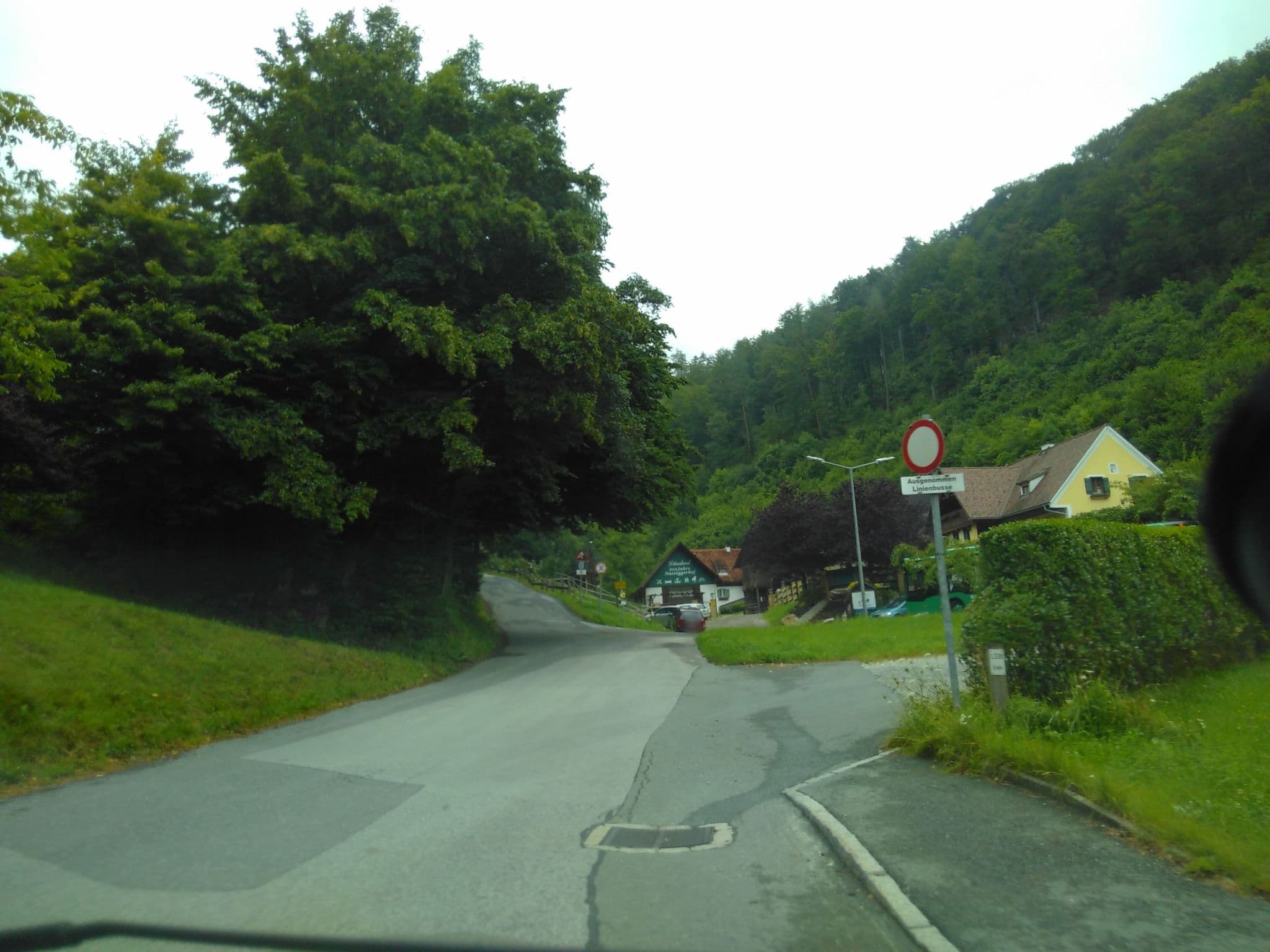 Street view near Pension Statteggerwirt, Andritz — © tobiaso (CC BY-SA · Mapillary)