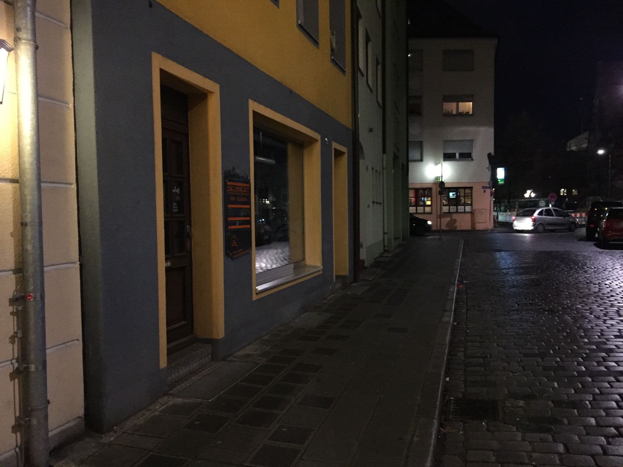 Street view near Holiday Inn, Nuremberg — © richlv (CC BY-SA · Mapillary)
