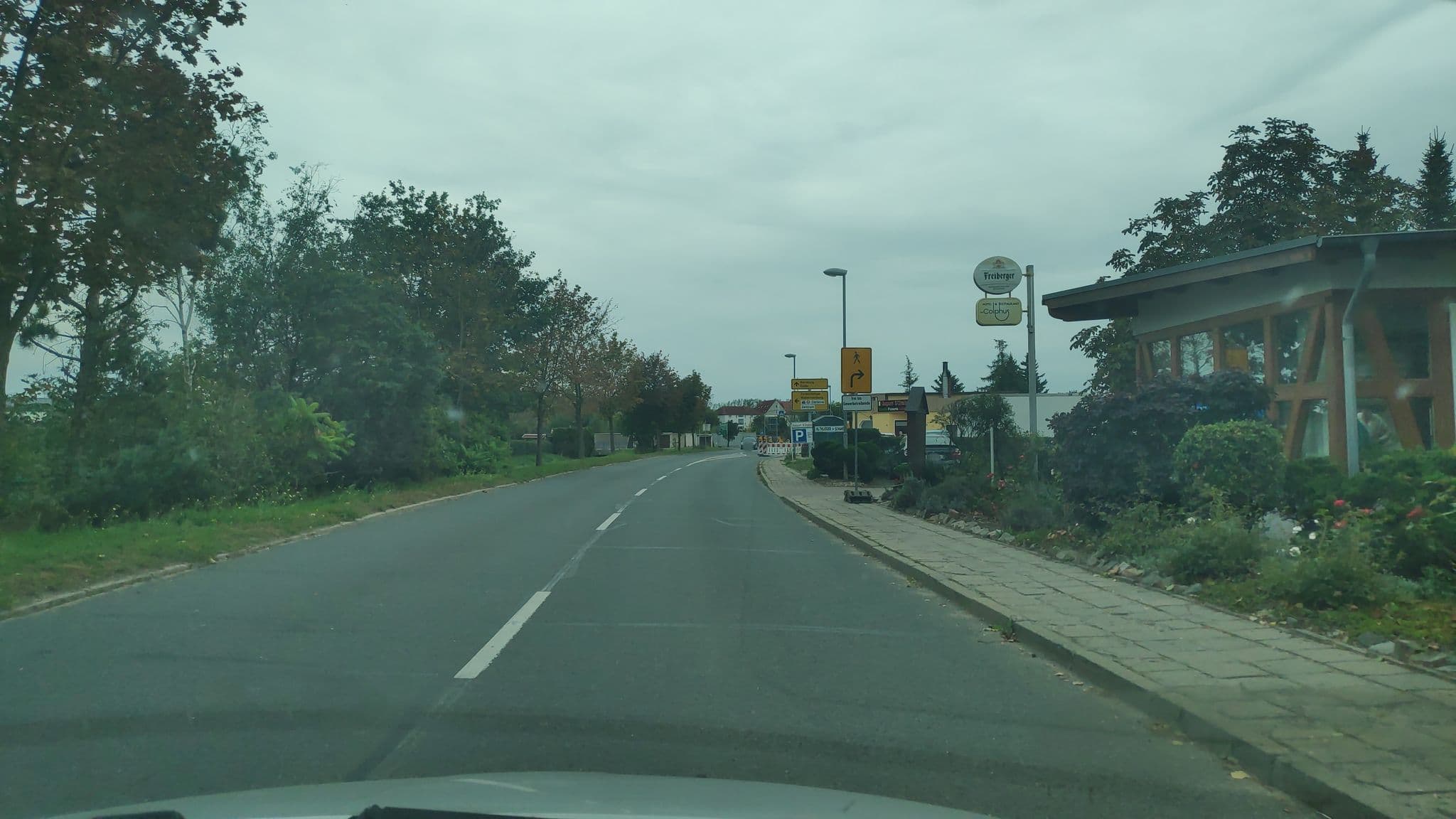 Street view near Hotel und Restaurant "Am Colphus", Barby — © spanholz (CC BY-SA · Mapillary)