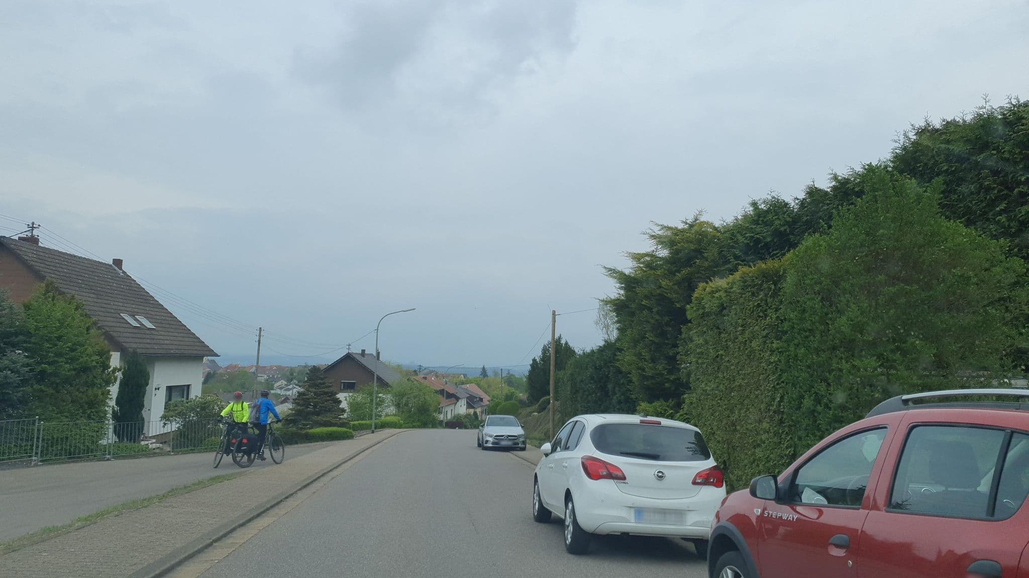 Street view near Pension Zum schönen Zweig, Überherrn — © teddy73 (CC BY-SA · Mapillary)