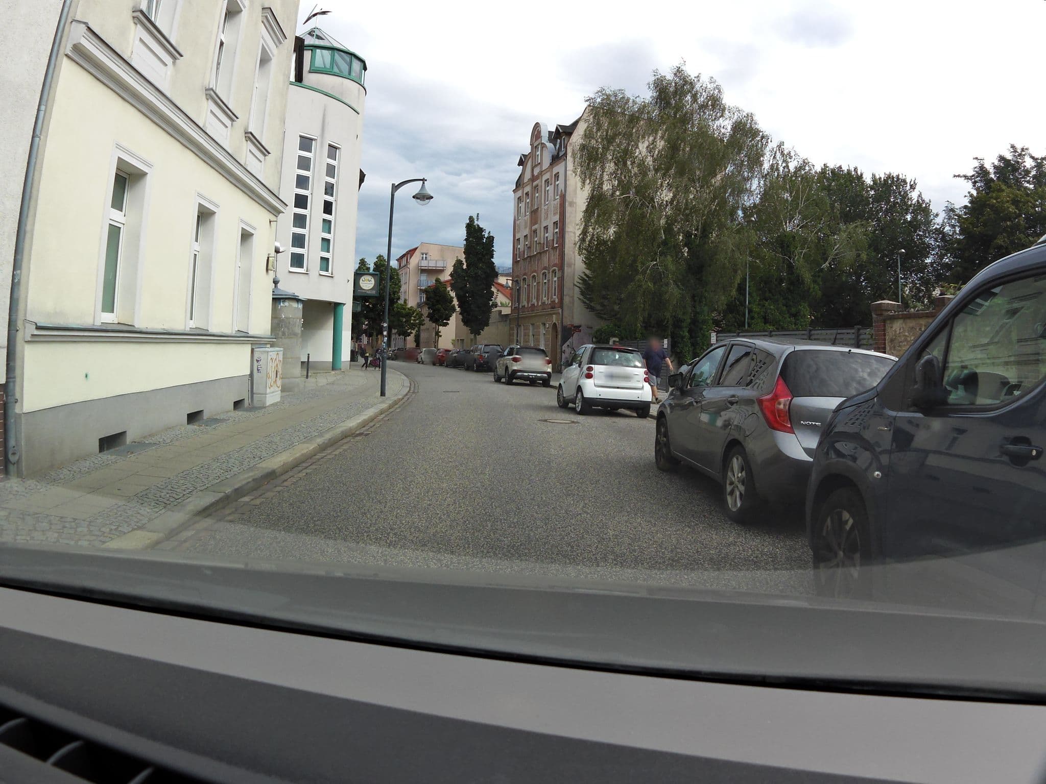 Street view near Appartementhaus, Fürstenwalde — © zoegglmeyr1 (CC BY-SA · Mapillary)