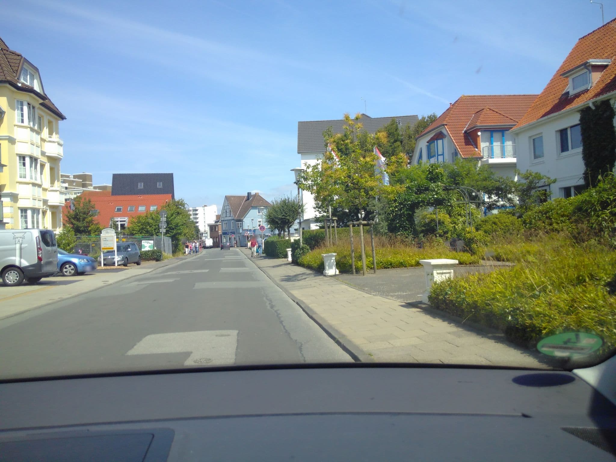Street view near Duhner Brandung, Cuxhaven — © zuse (CC BY-SA · Mapillary)