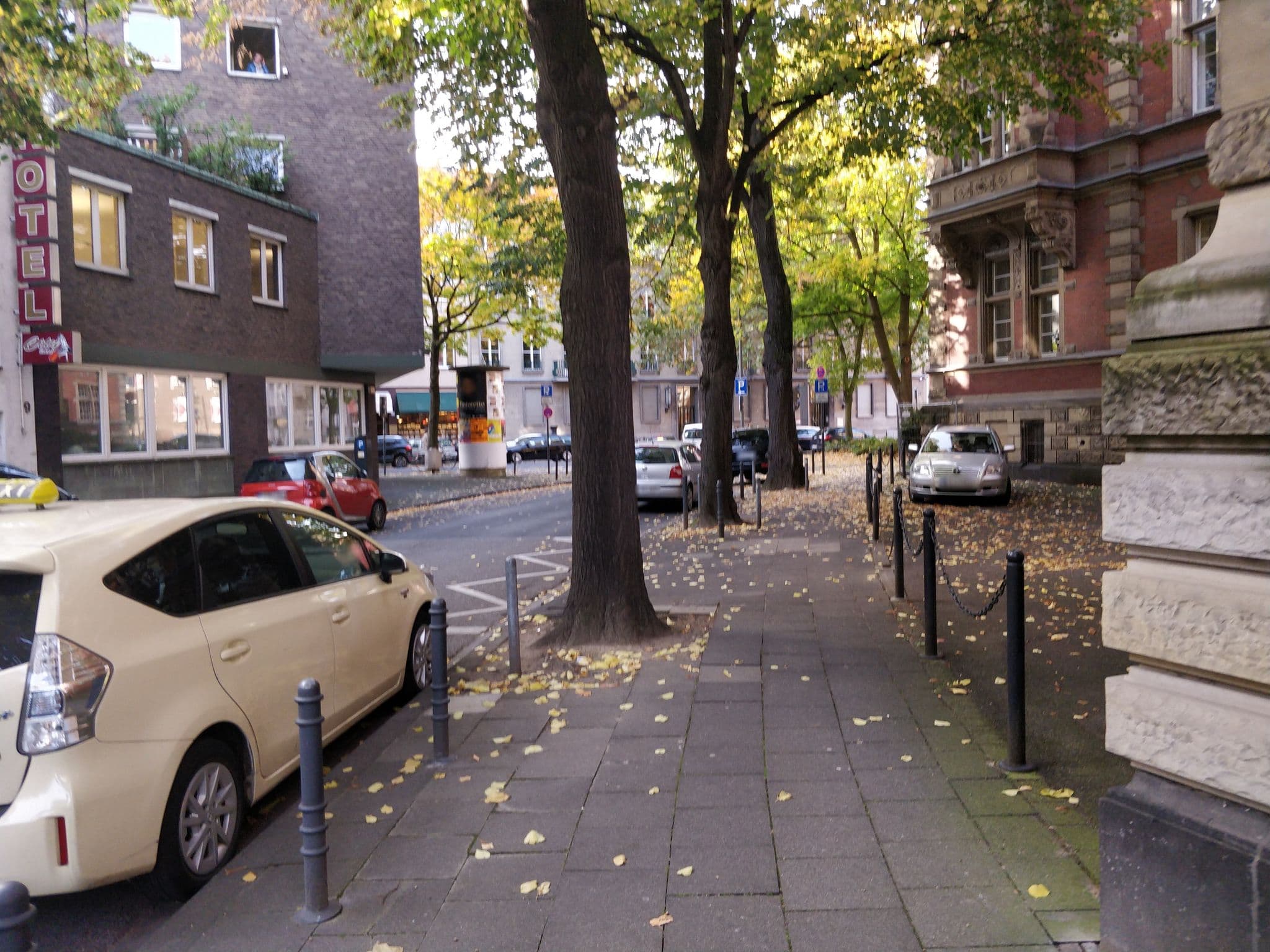 Street view near Humboldt 1, Altstadt Nord — © raymond (CC BY-SA · Mapillary)
