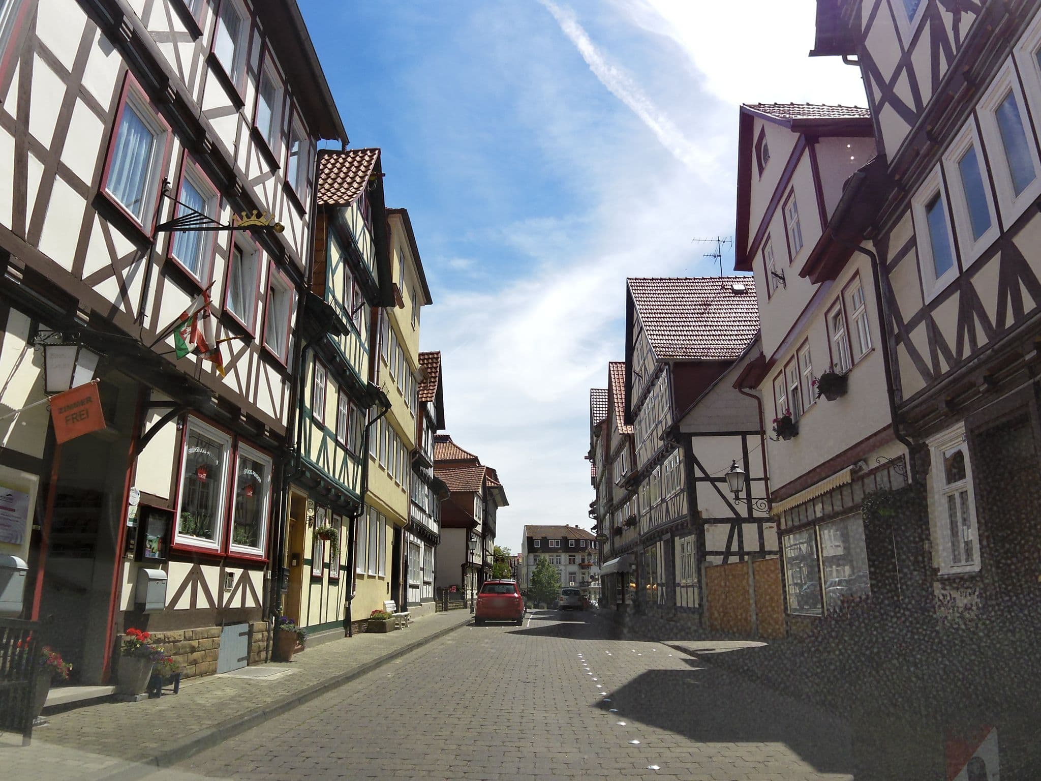 Street view near Pelikans Krone, Bad Sooden-Allendorf — © zoegglmeyr (CC BY-SA · Mapillary)