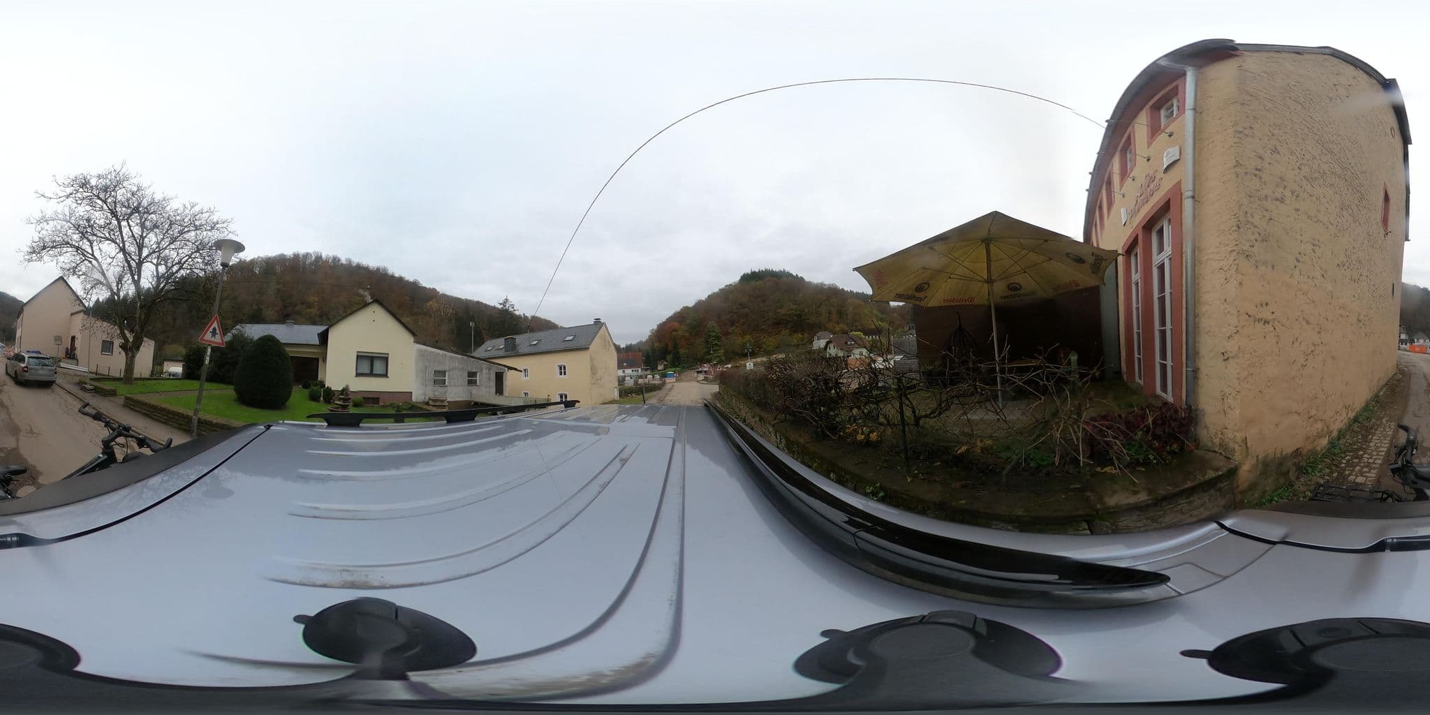 Street view near Altes Pfarrhaus Auw, Orenhofen — © Mobilitaetswerk (CC BY-SA · Mapillary)
