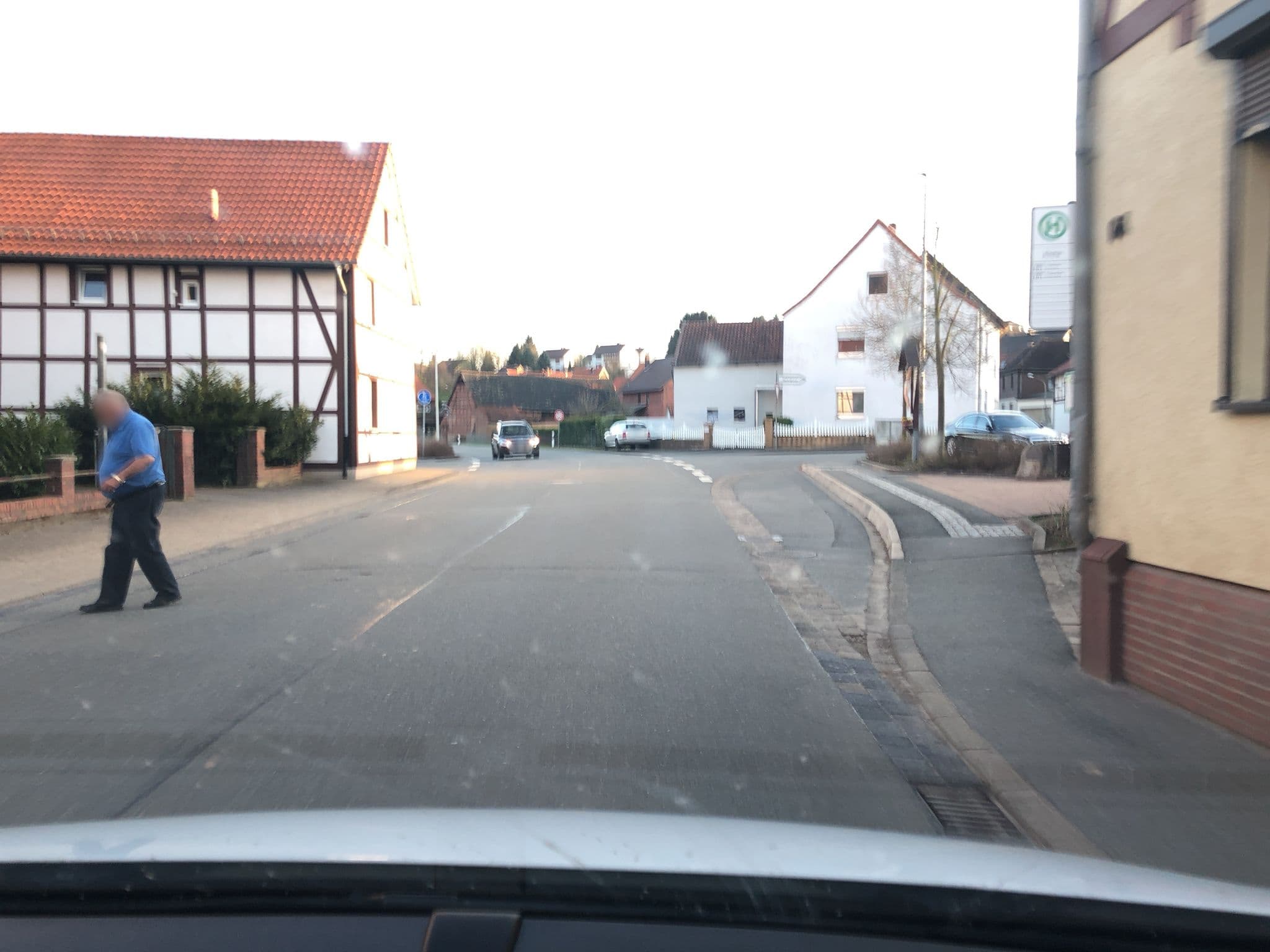 Street view near Hotel-Restaurant Zur Erholung, Weißenborn-Lüderode — © omba (CC BY-SA · Mapillary)