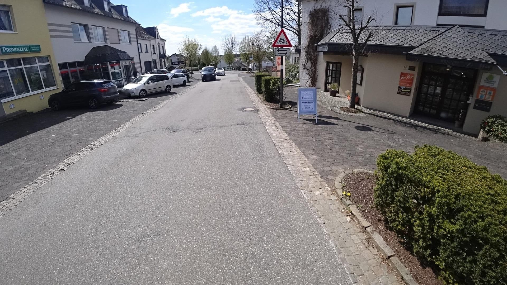 Street view near Hotel zur Post, Kell — © jolenesailer (CC BY-SA · Mapillary)