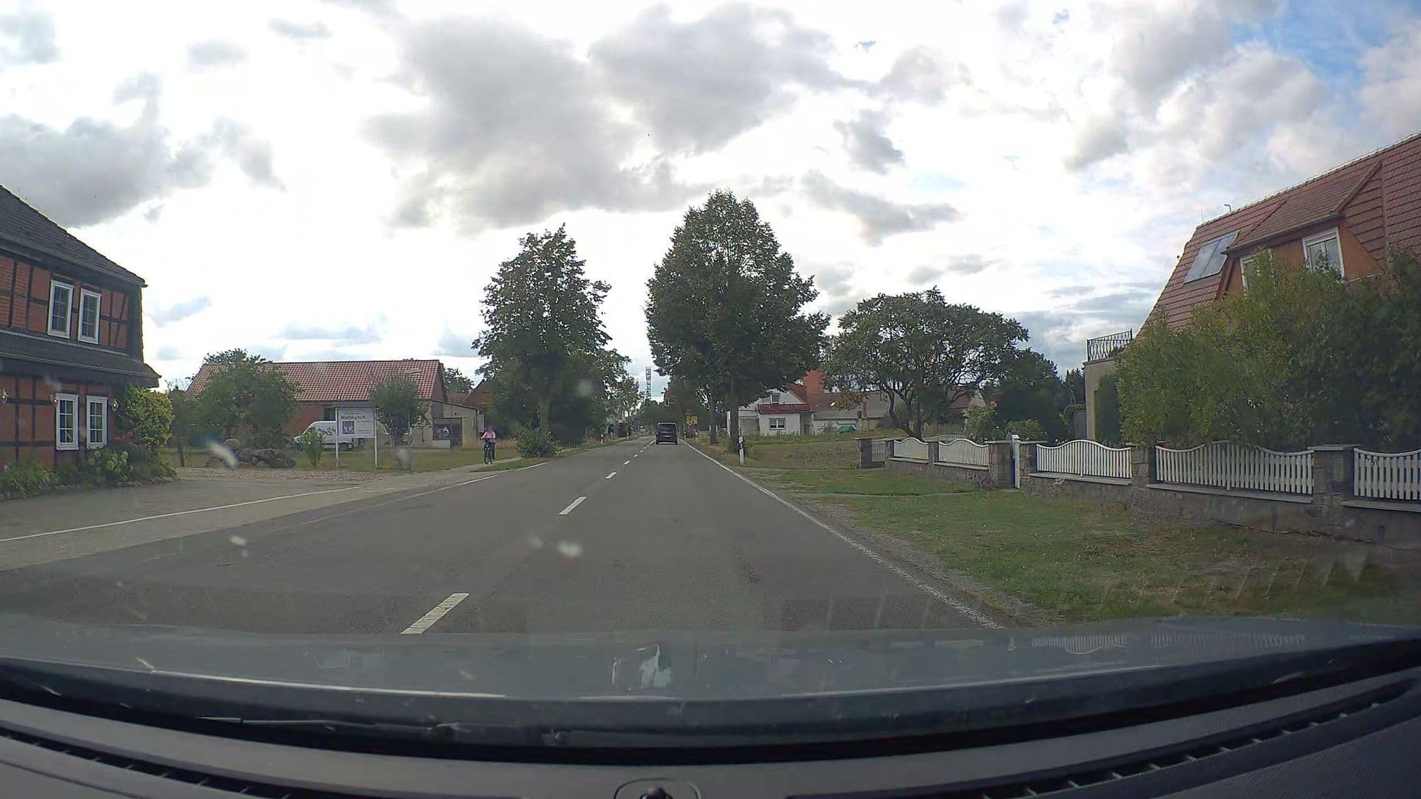 Street view near Wolfshotel am Arendsee, Luftkurort Arendsee — © poxonline (CC BY-SA · Mapillary)
