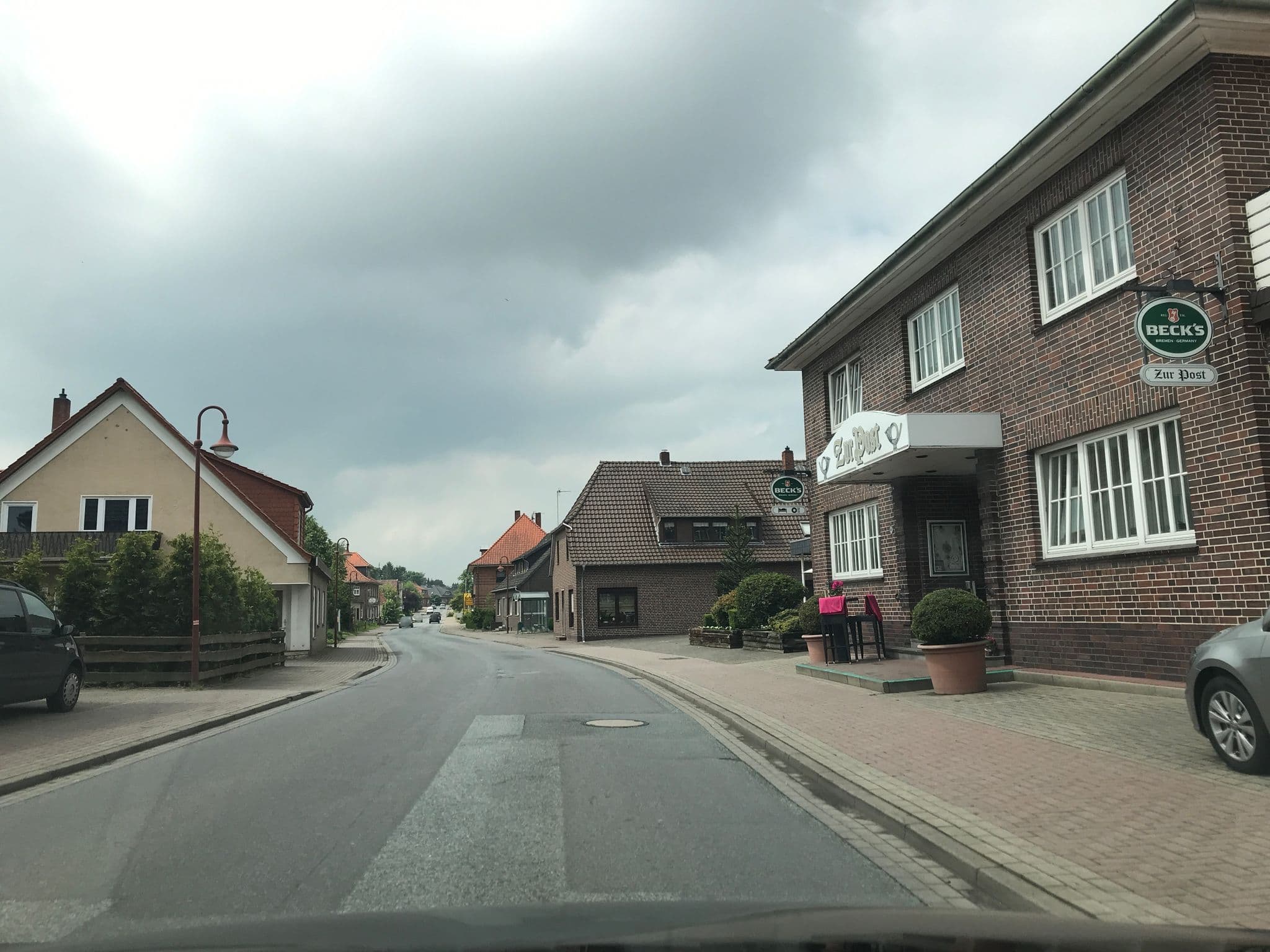 Street view near Gasthaus Zur Post - Gasthaus & Gästehaus, Sudwalde — © geonux (CC BY-SA · Mapillary)