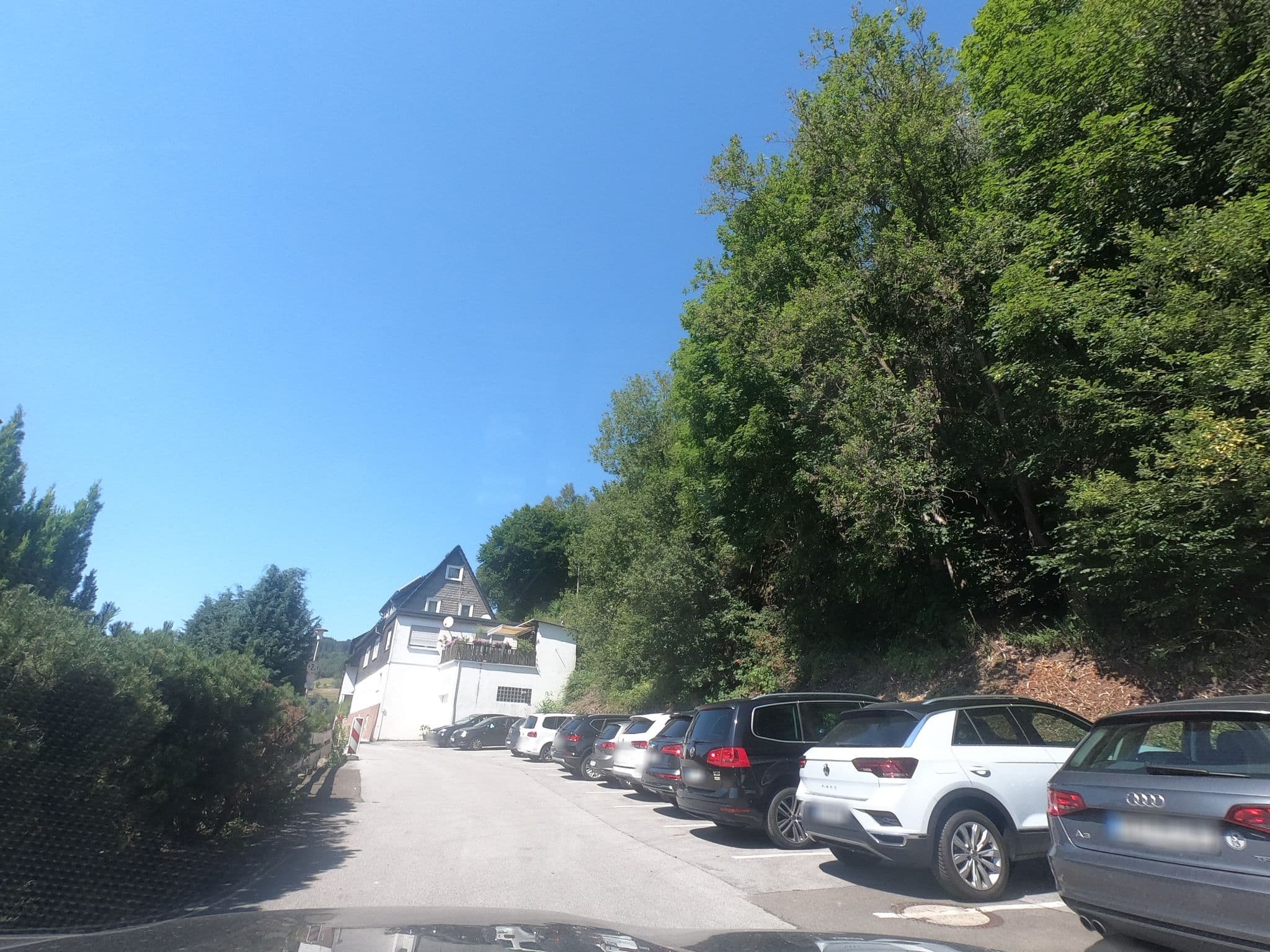 Street view near Aktivpension Haus Regenbogen, Willingen — © countzero5 (CC BY-SA · Mapillary)