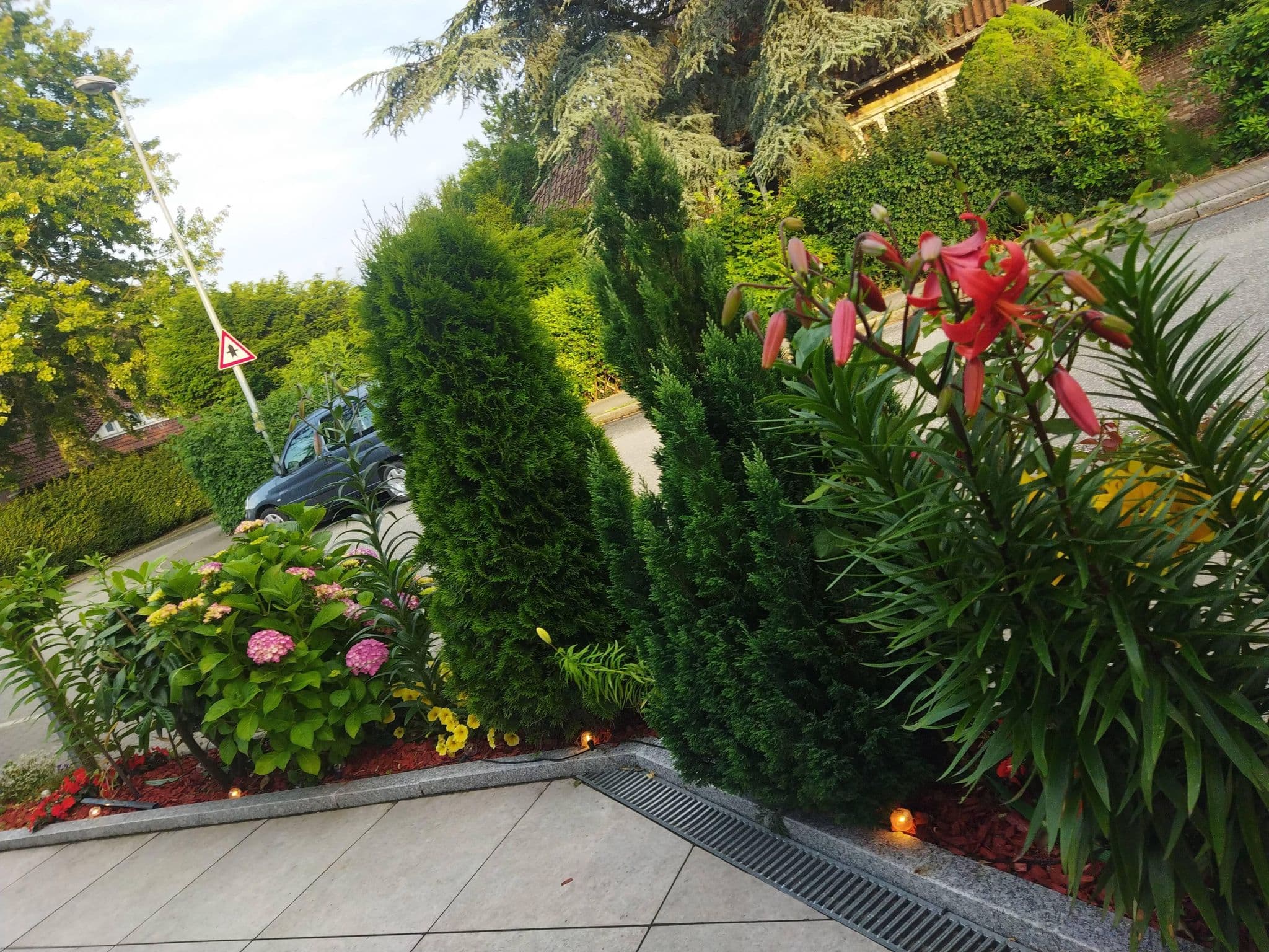 Street view near Hotel Royal, Elmshorn — © changchun1 (CC BY-SA · Mapillary)