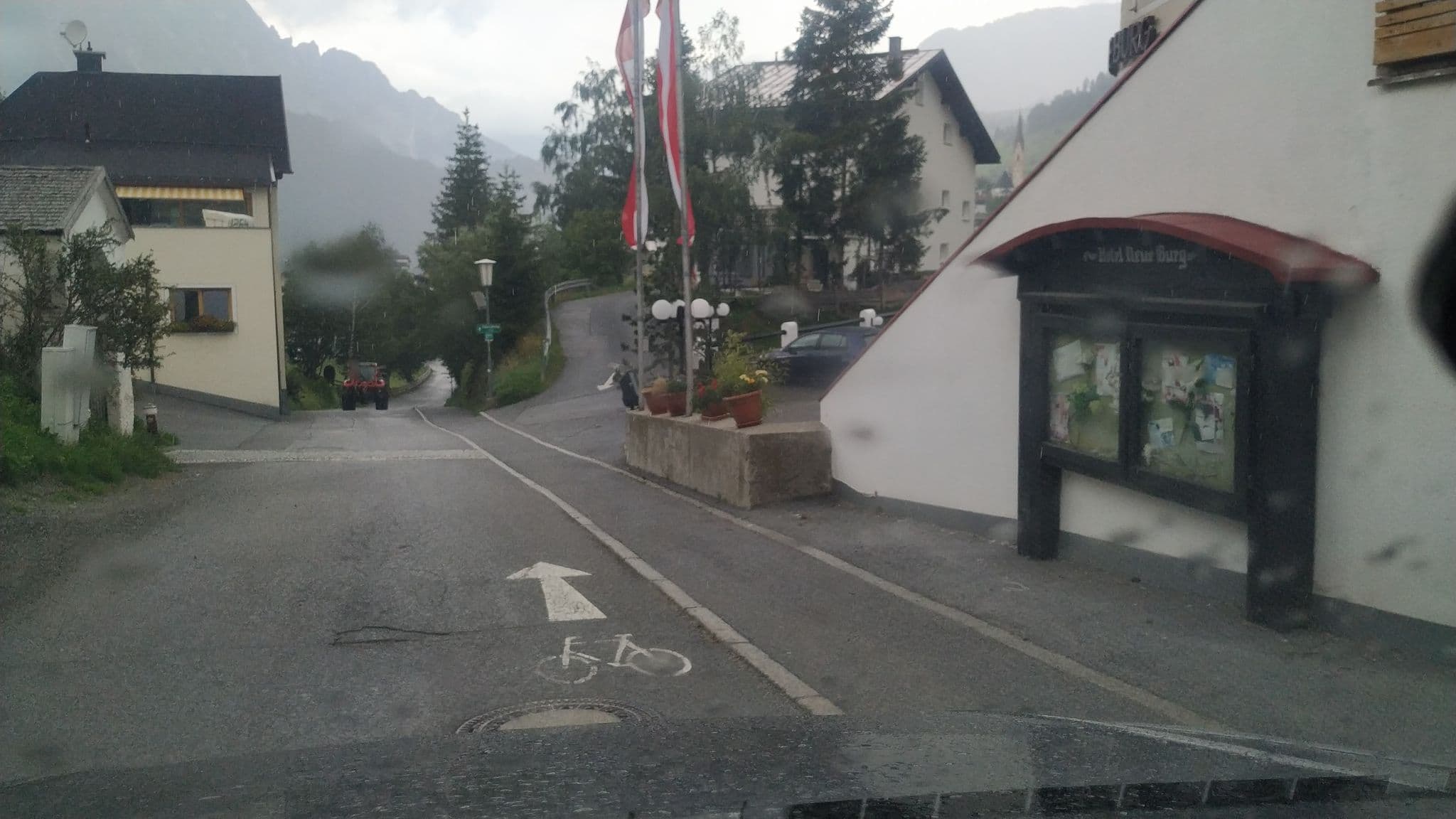 Street view near Neue Burg, Nauders — © mikki65 (CC BY-SA · Mapillary)
