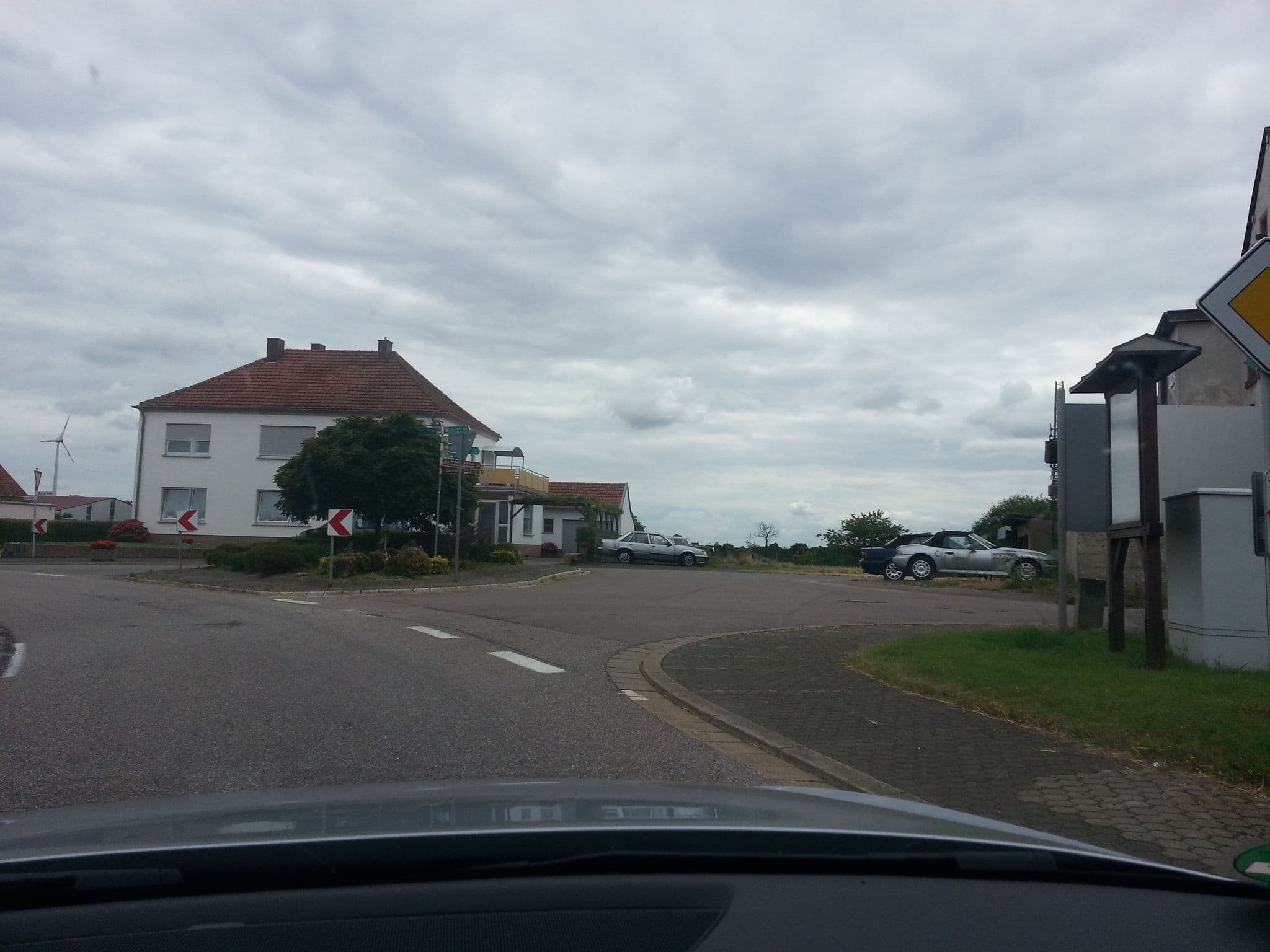 Street view near Auf der Heide, Orscholz — © teddy73 (CC BY-SA · Mapillary)