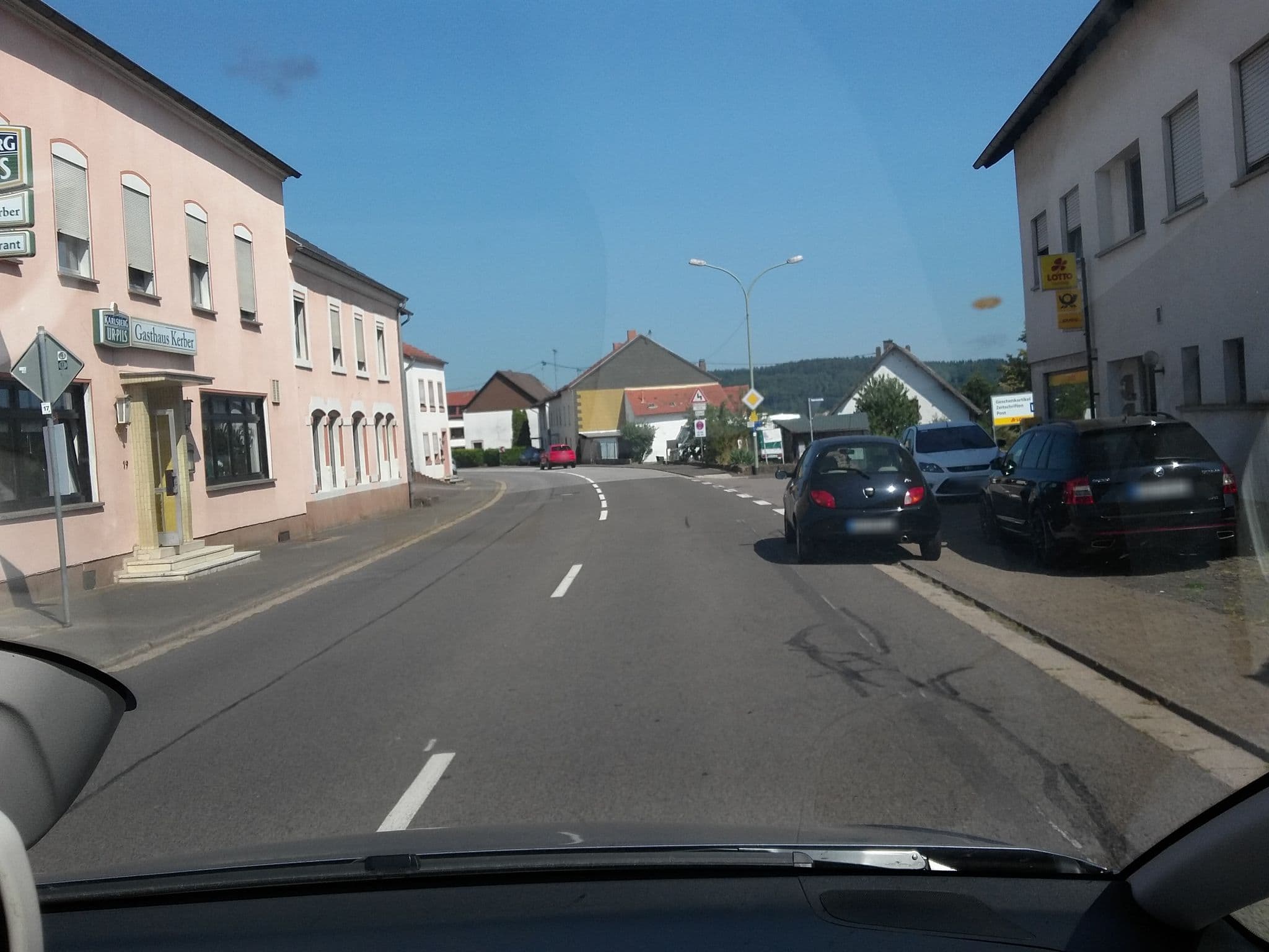Street view near Gasthaus Kerber, Mettlach — © foxandpotatoes (CC BY-SA · Mapillary)