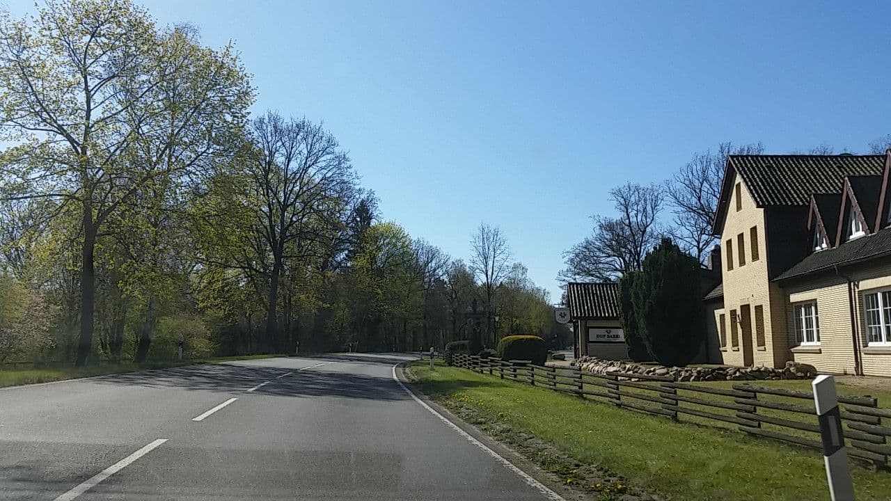Street view near Hotel Hof Barrl, Schneverdingen — © tian (CC BY-SA · Mapillary)