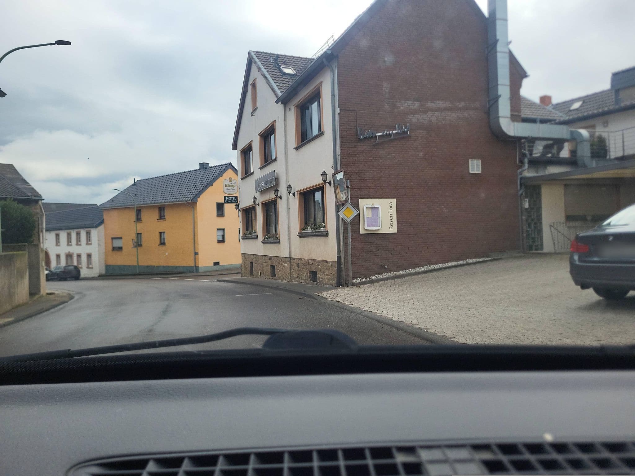 Street view near Rosenflora, Nideggen — © walldi222 (CC BY-SA · Mapillary)