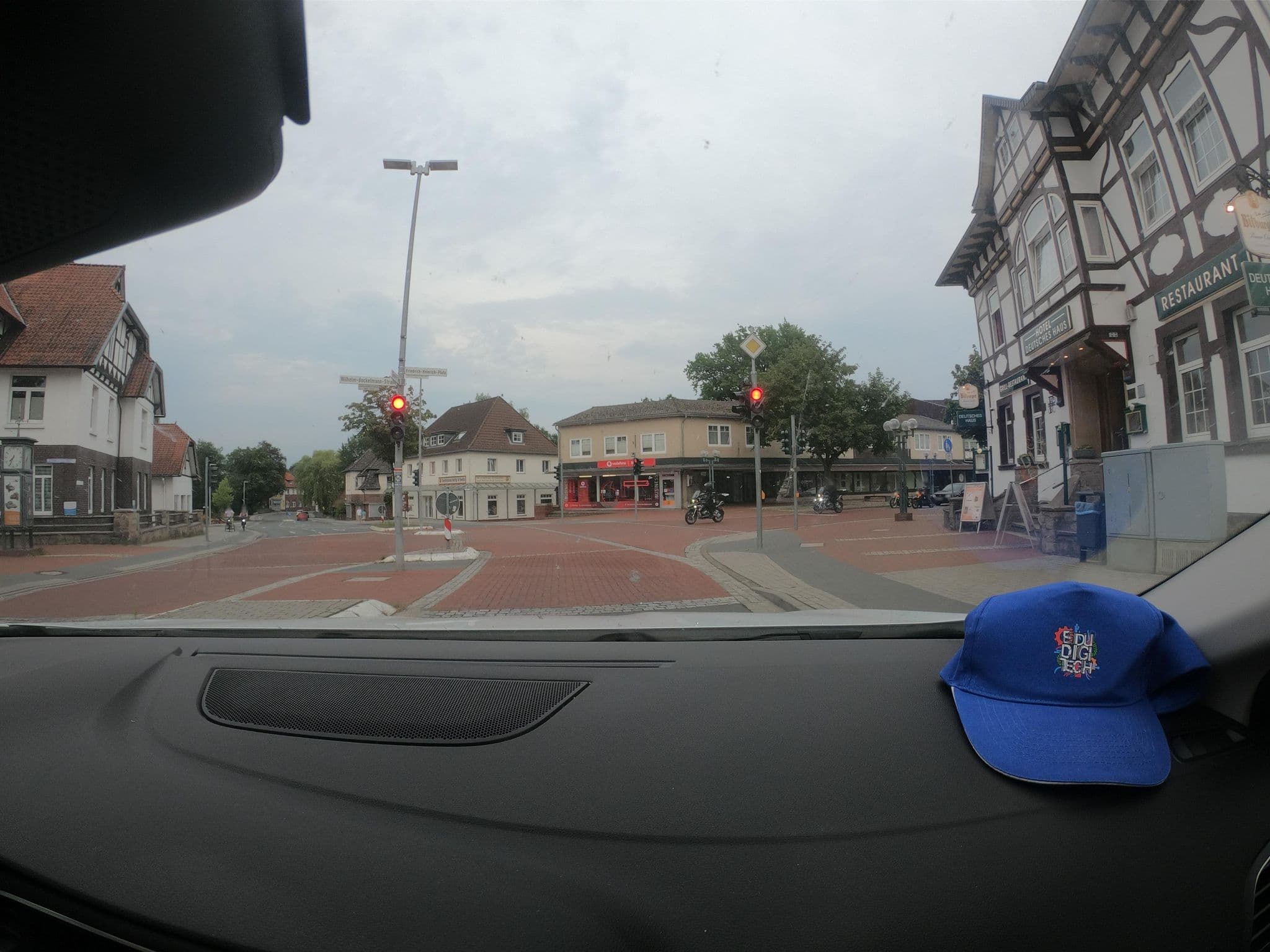 Street view near Hotel Deutsches Haus, Wietzendorf — © vst (CC BY-SA · Mapillary)