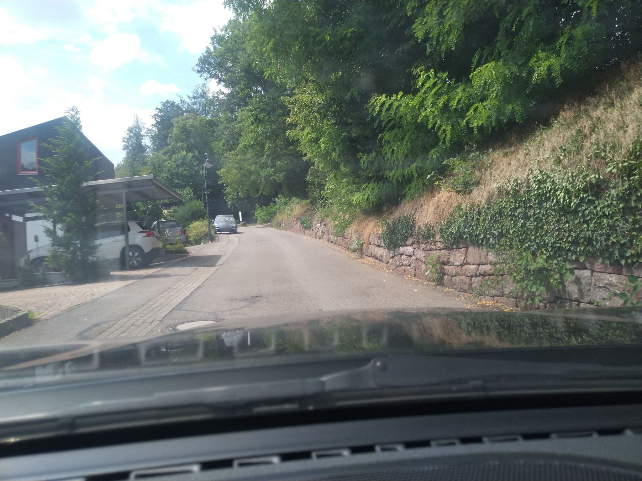 Street view near Wanderheim am Schlossberg, Neuenbürg — © pablopita (CC BY-SA · Mapillary)