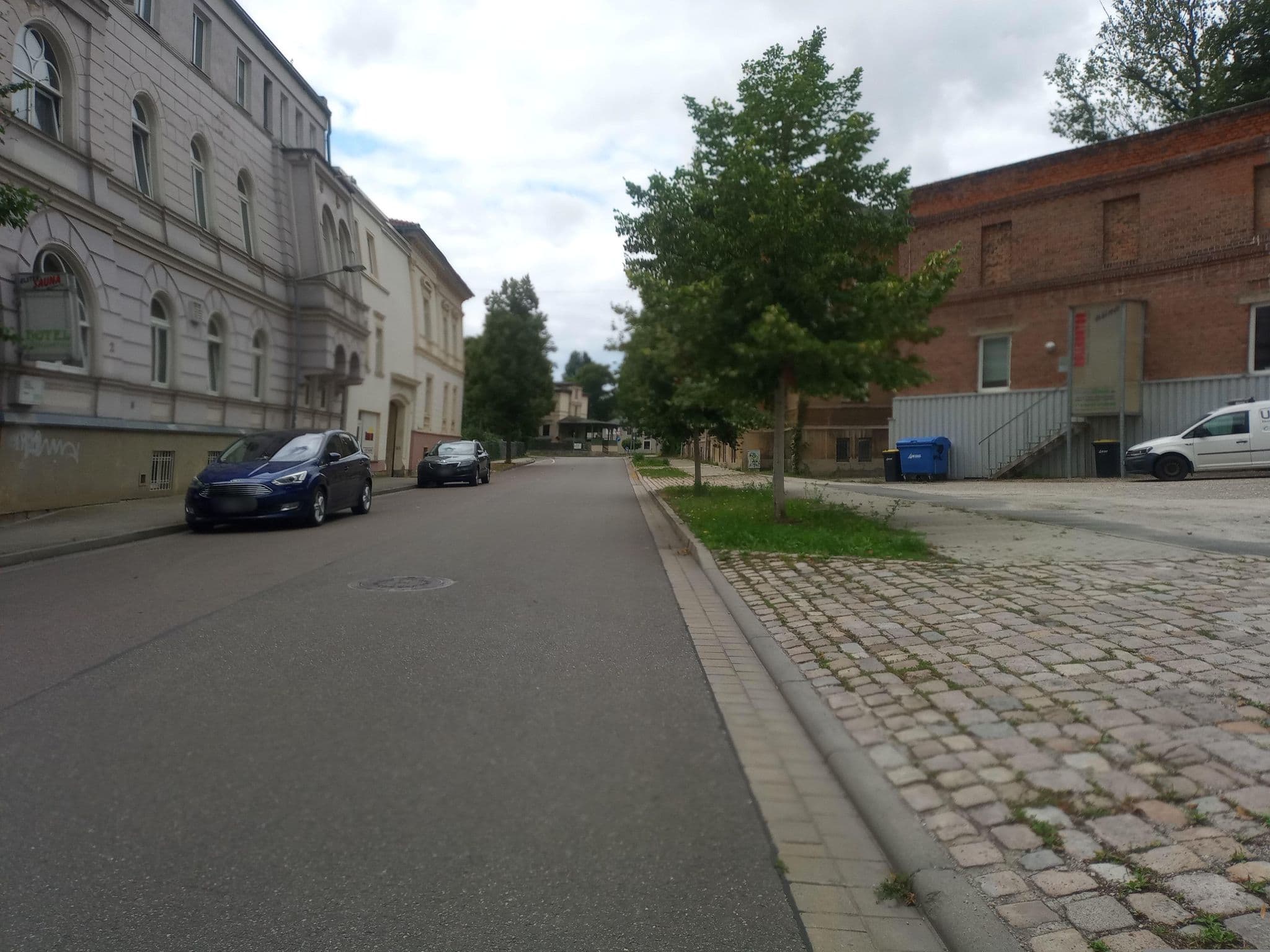Street view near Hotel Tiergarten, Zeitz — © natura (CC BY-SA · Mapillary)