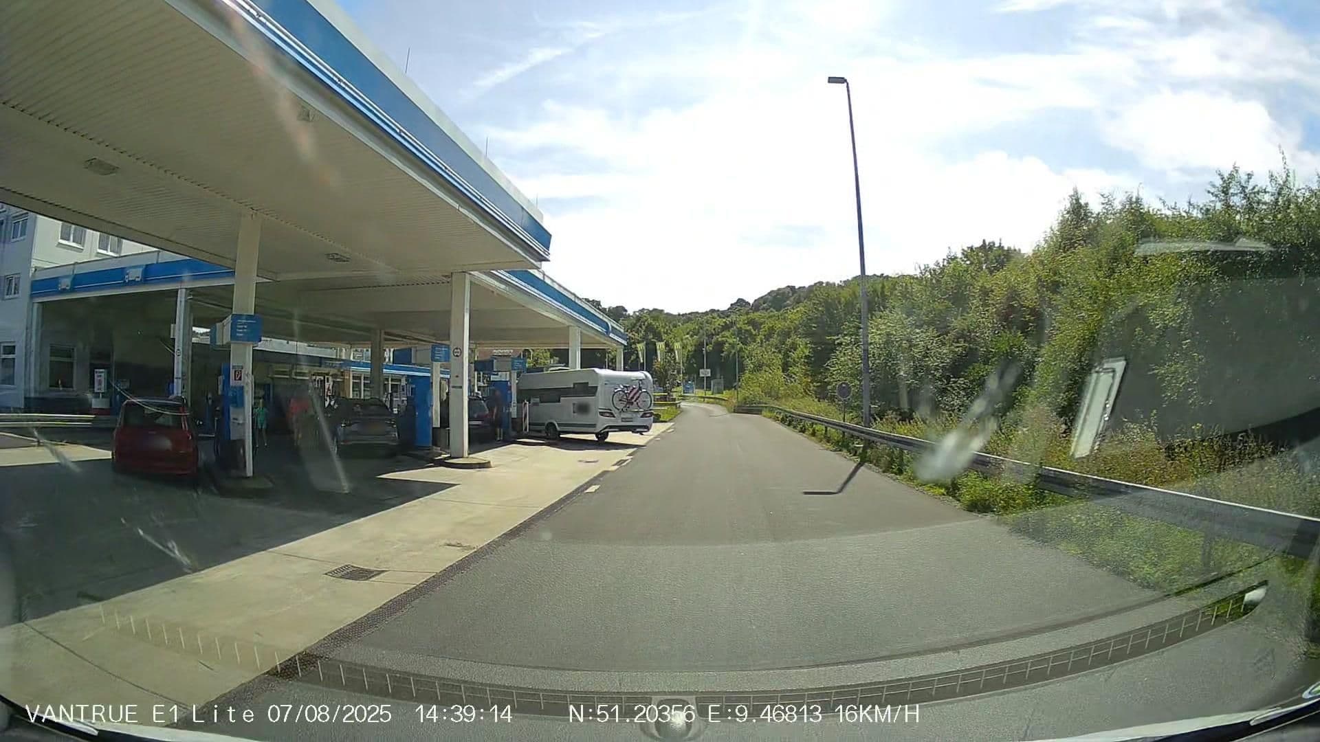 Street view near Auszeit, Guxhagen — © Hightower- (CC BY-SA · Mapillary)