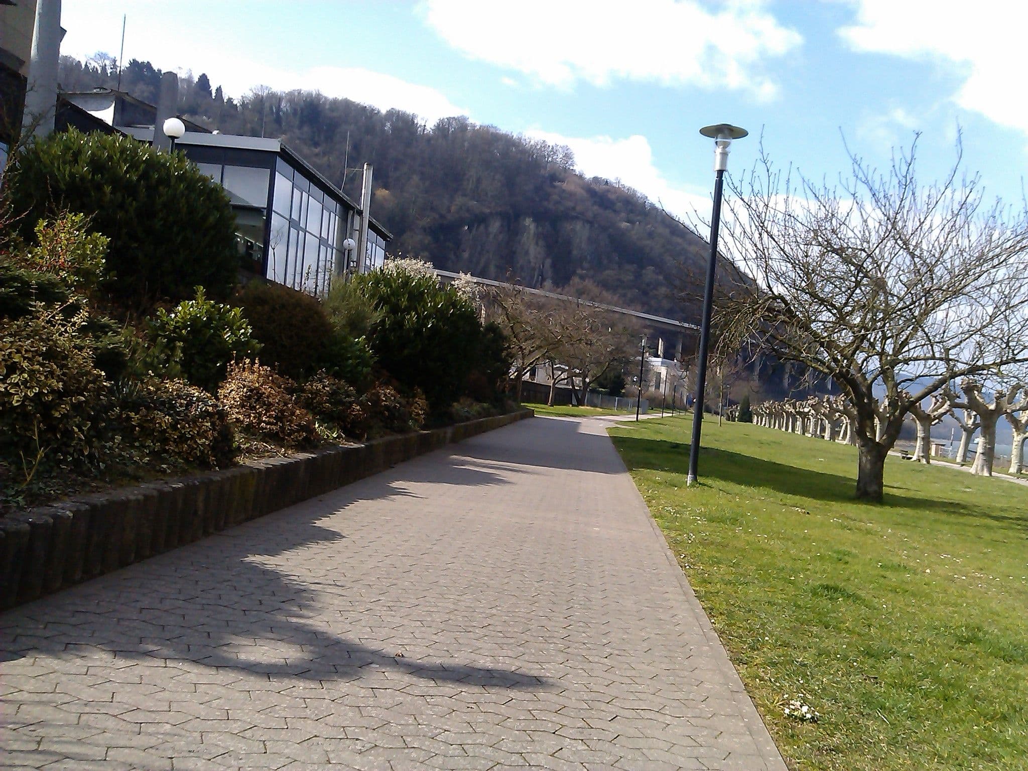 Street view near Parkhotel Am Schänzchen, Andernach — © changchun1 (CC BY-SA · Mapillary)